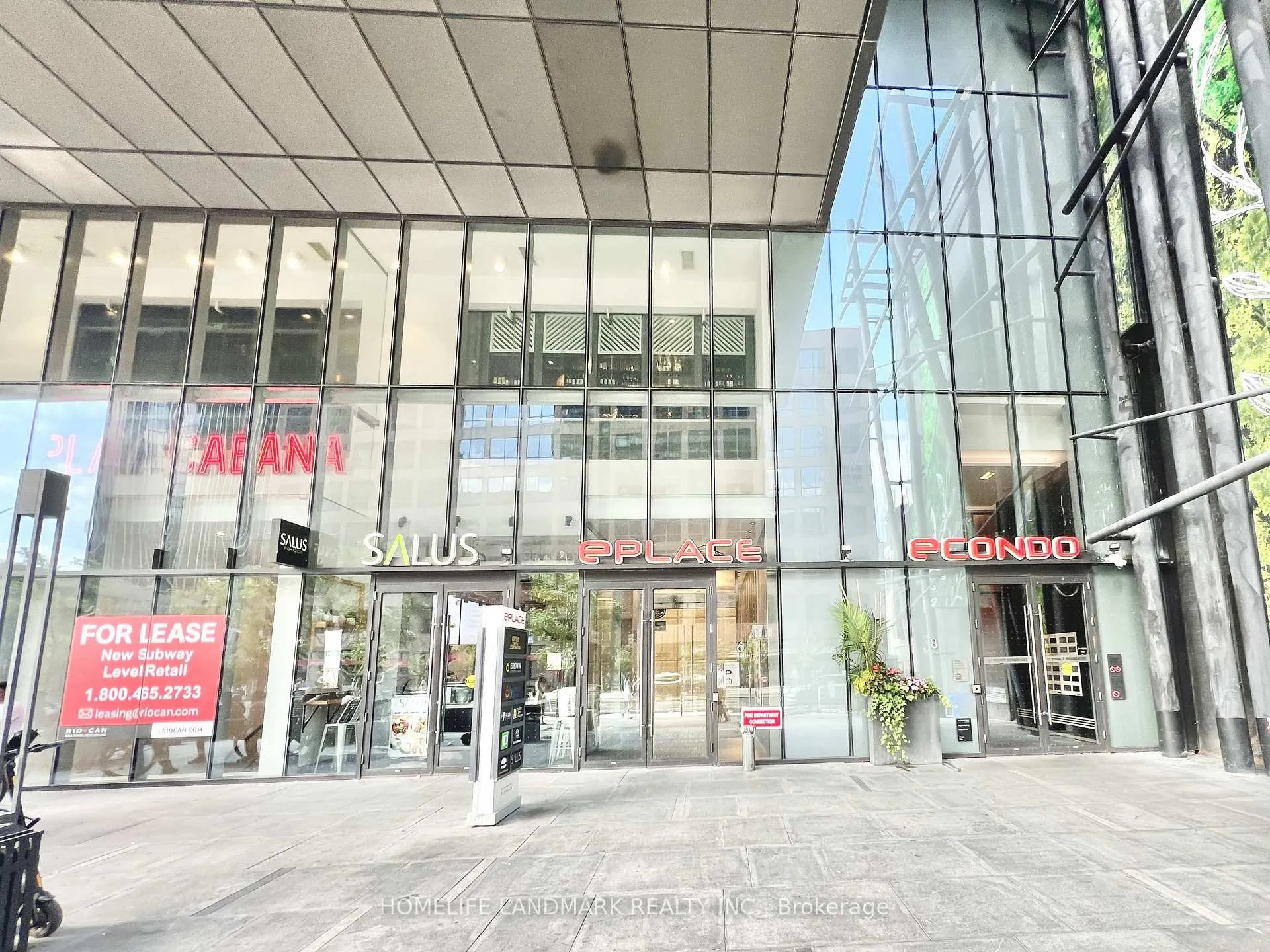 Photo 3 of Unit 2207, 8 Eglinton Avenue E, Toronto, Mount Pleasant West — HOMEH