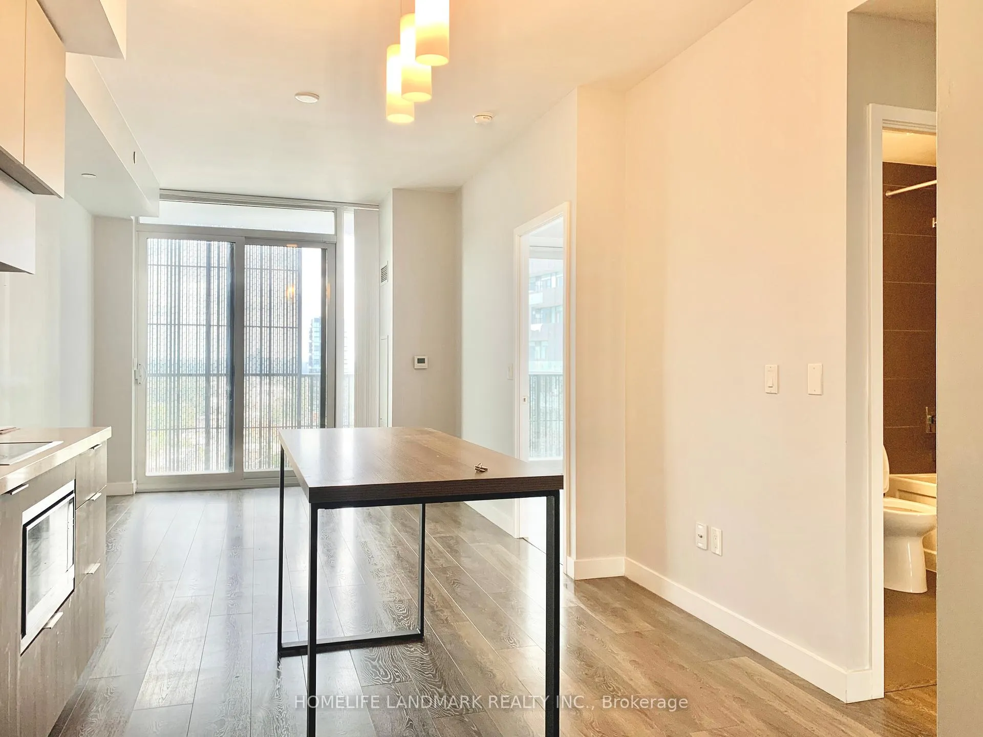 Photo 13 of Unit 2207, 8 Eglinton Avenue E, Toronto, Mount Pleasant West — HOMEH