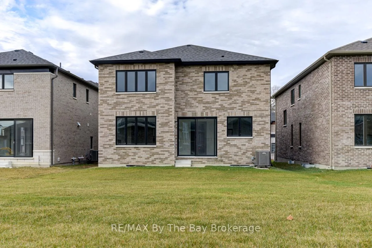 Photo 41 of 169 Rosanne Circle, Wasaga Beach — HOMEH