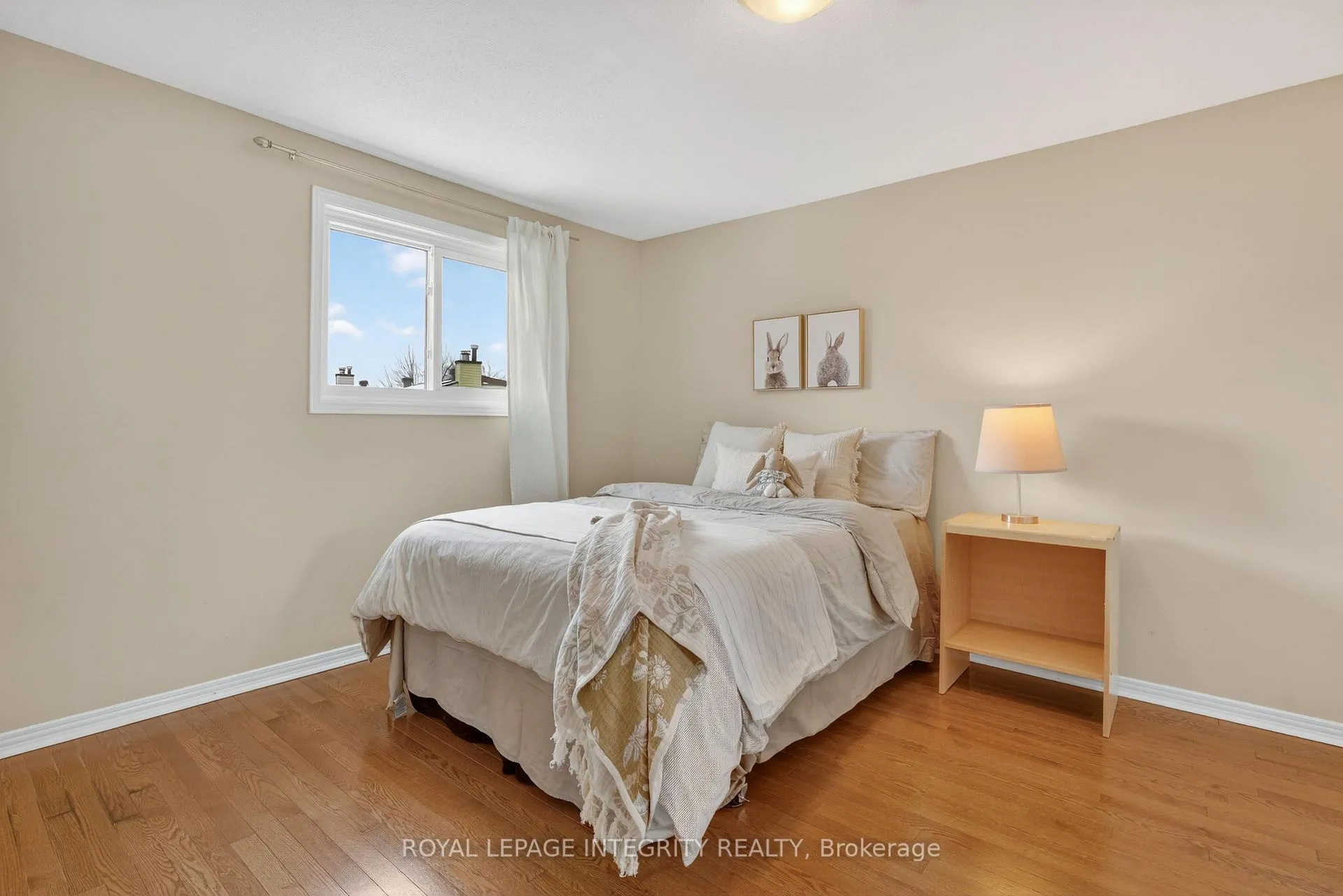 Photo 13 of 6020 Vineyard Drive, Ottawa, Convent Glen — HOMEH