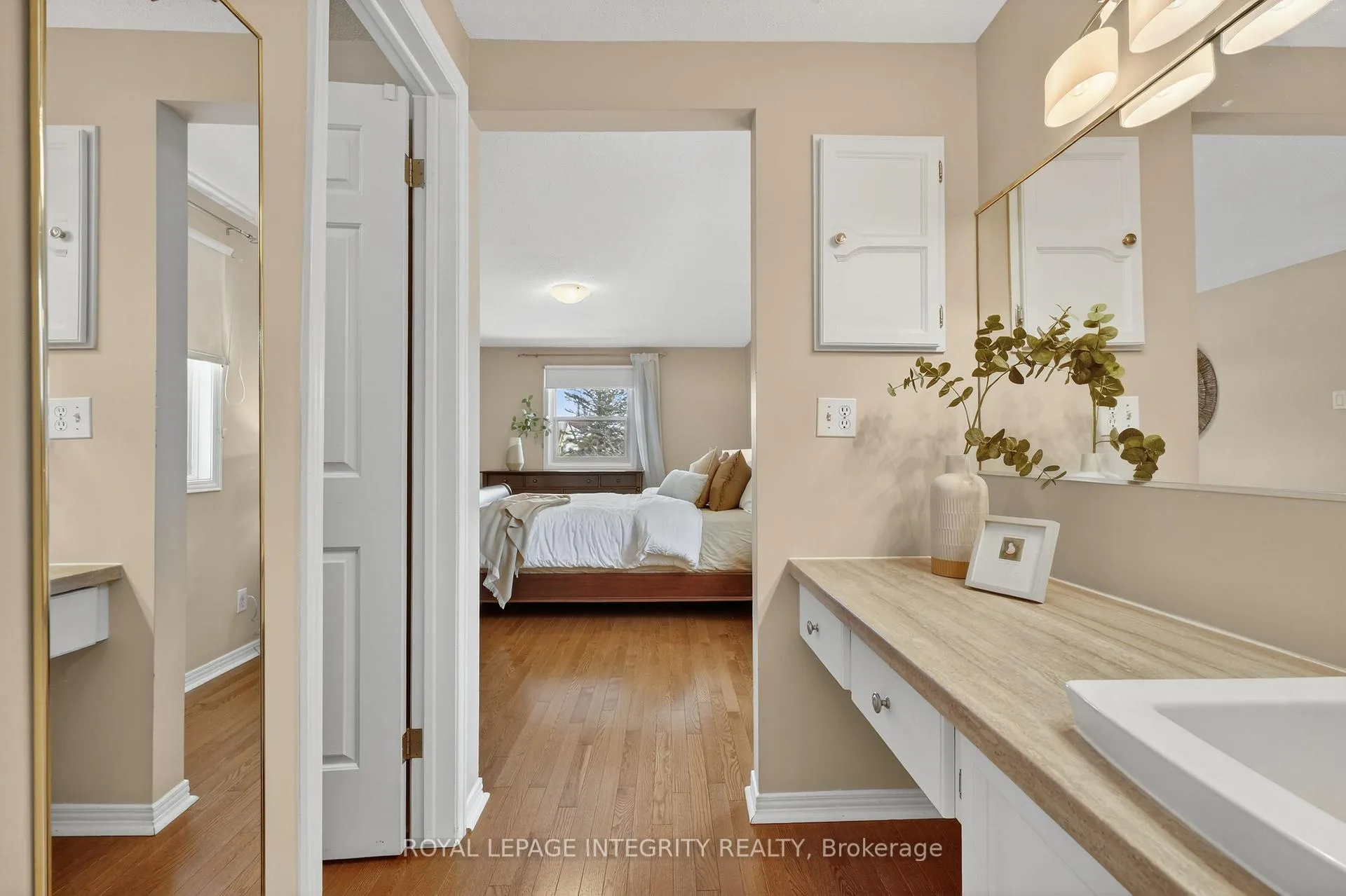 Photo 15 of 6020 Vineyard Drive, Ottawa, Convent Glen — HOMEH