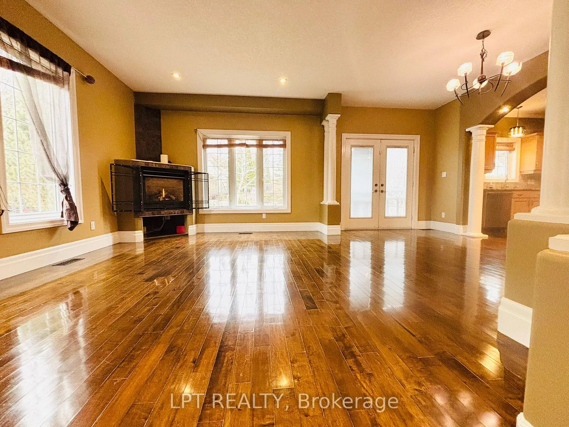 Photo 8 of 64 Yarrow Court, Kitchener — HOMEH