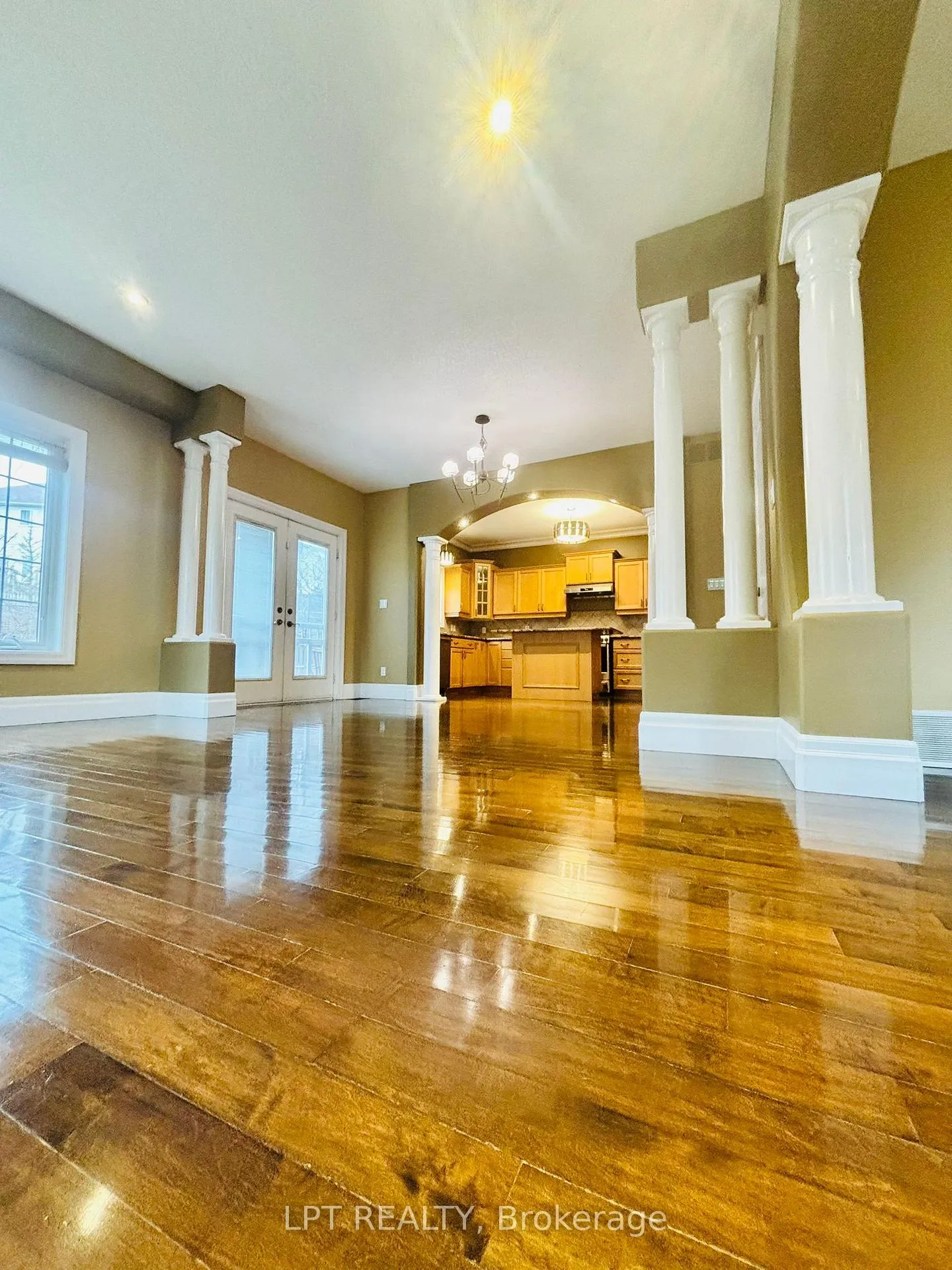 Photo 9 of 64 Yarrow Court, Kitchener — HOMEH