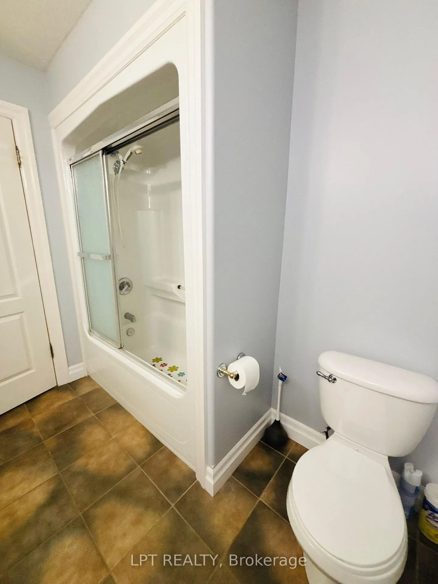 Photo 28 of 64 Yarrow Court, Kitchener — HOMEH
