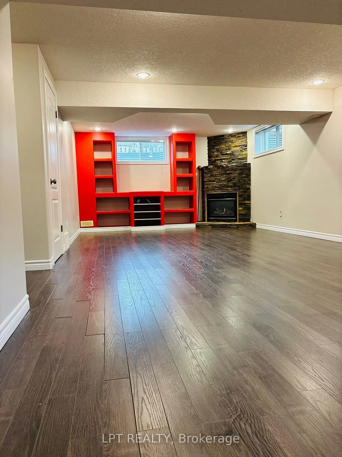 Photo 31 of 64 Yarrow Court, Kitchener — HOMEH