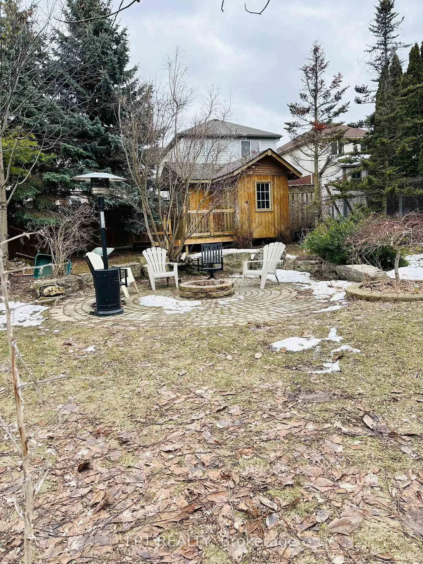 Photo 39 of 64 Yarrow Court, Kitchener — HOMEH