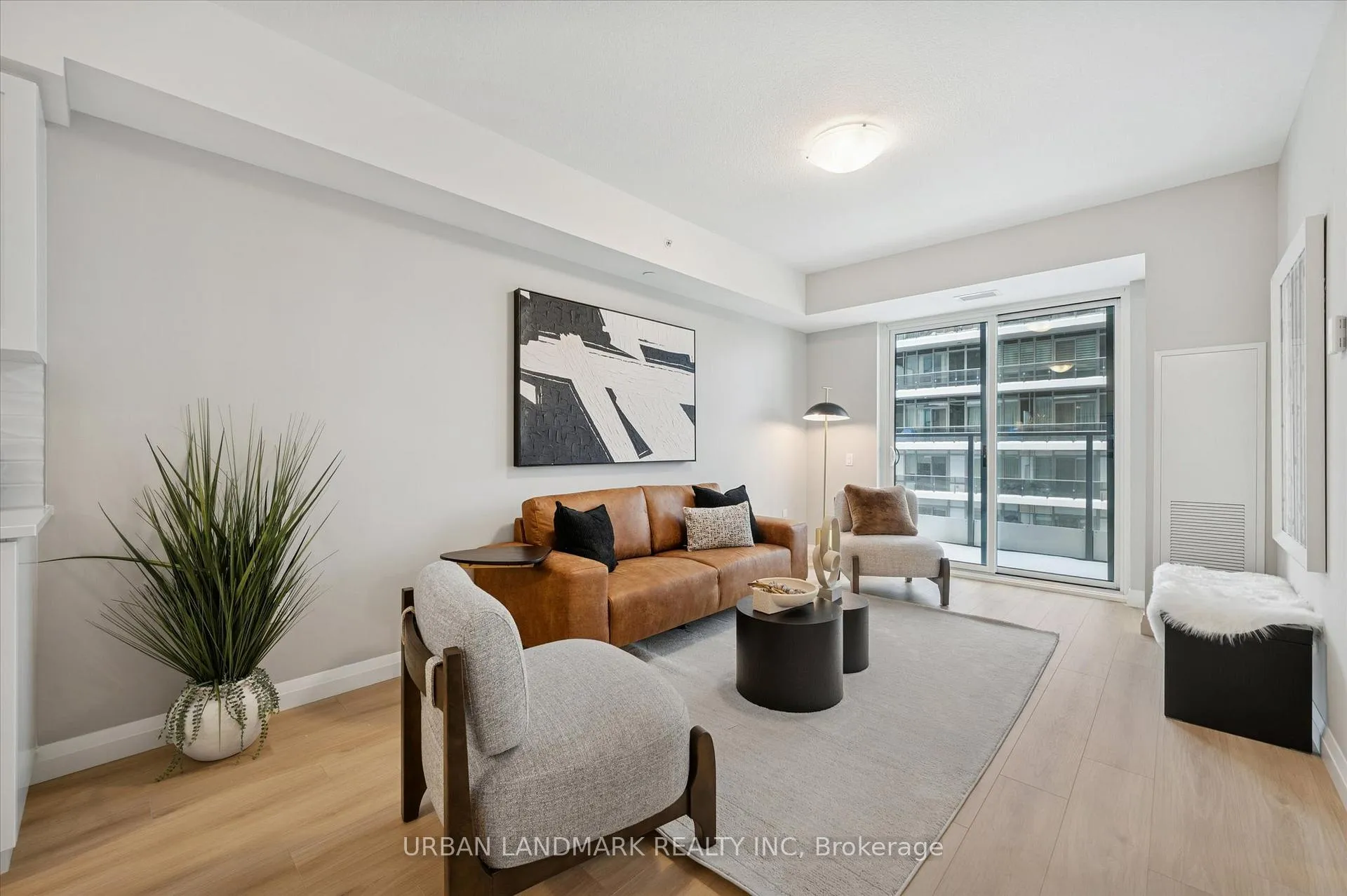 Photo 2 of Unit 712, 93 Arthur Street S, Guelph, St. Patrick's Ward — HOMEH