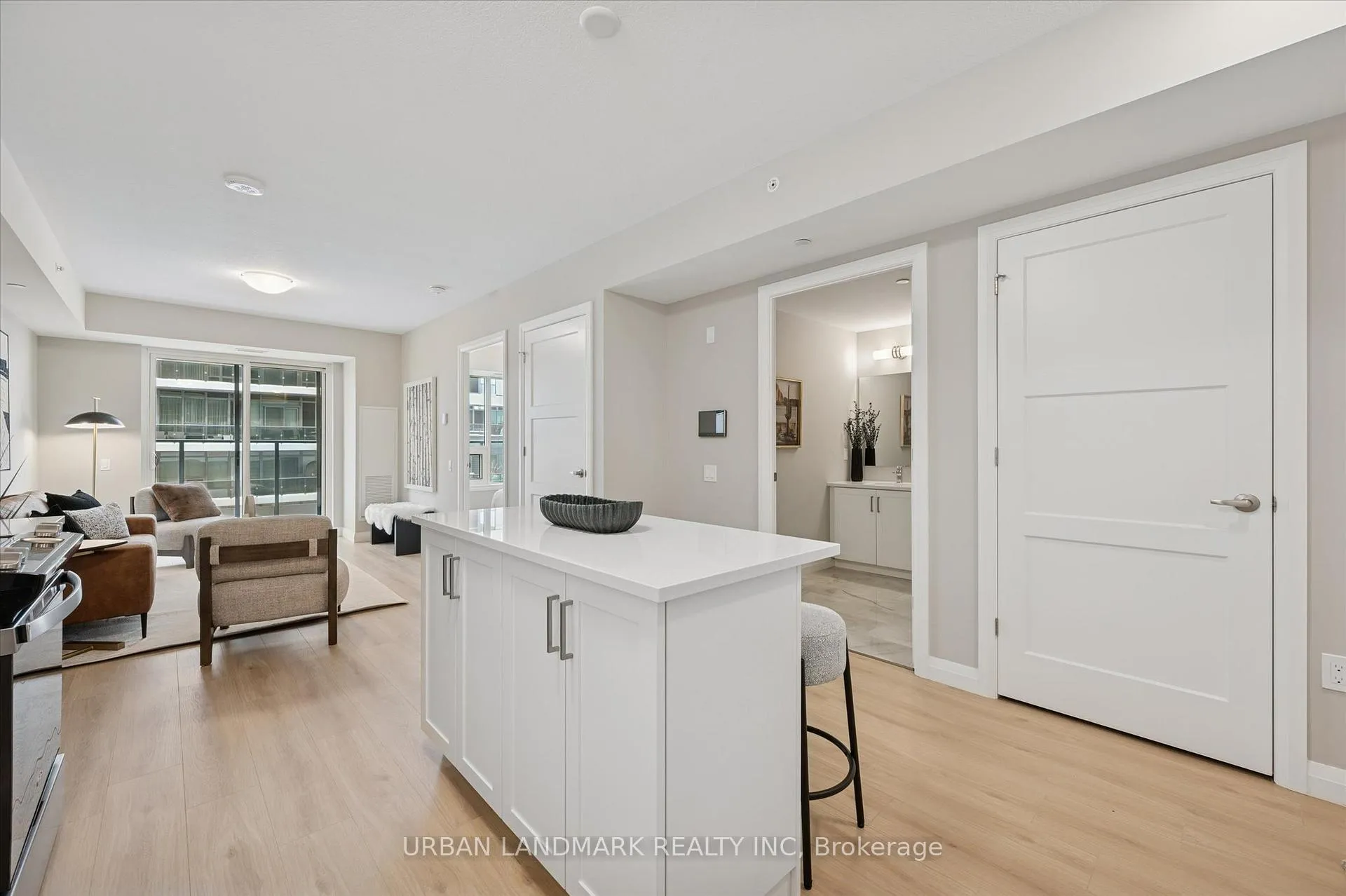 Photo 9 of Unit 712, 93 Arthur Street S, Guelph, St. Patrick's Ward — HOMEH