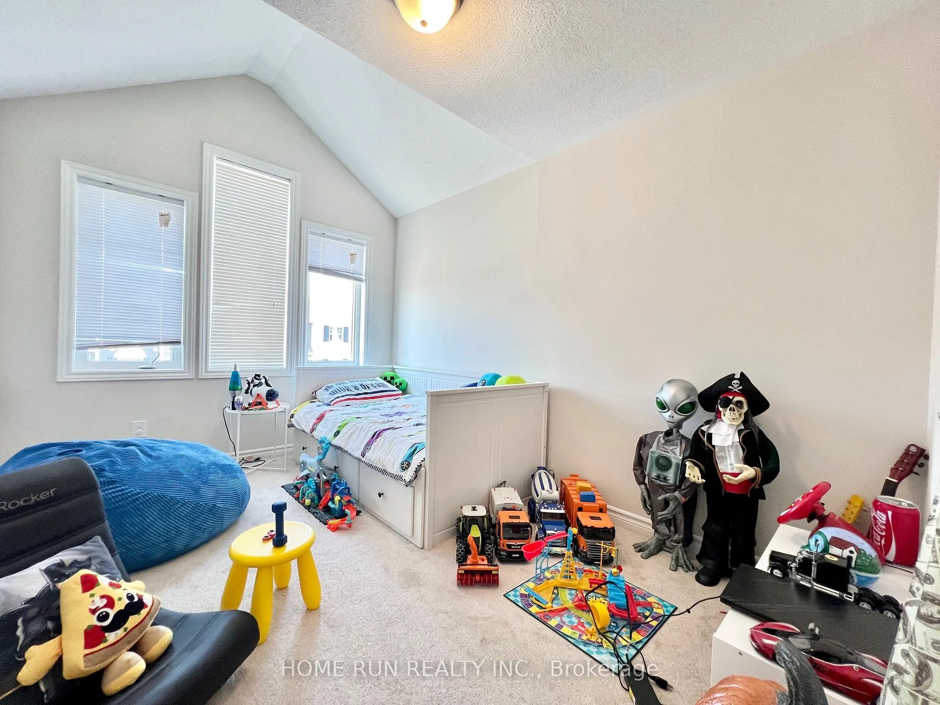Photo 13 of 347 Pumpkinseed Crescent, Ottawa, Barrhaven - Half Moon Bay — HOMEH