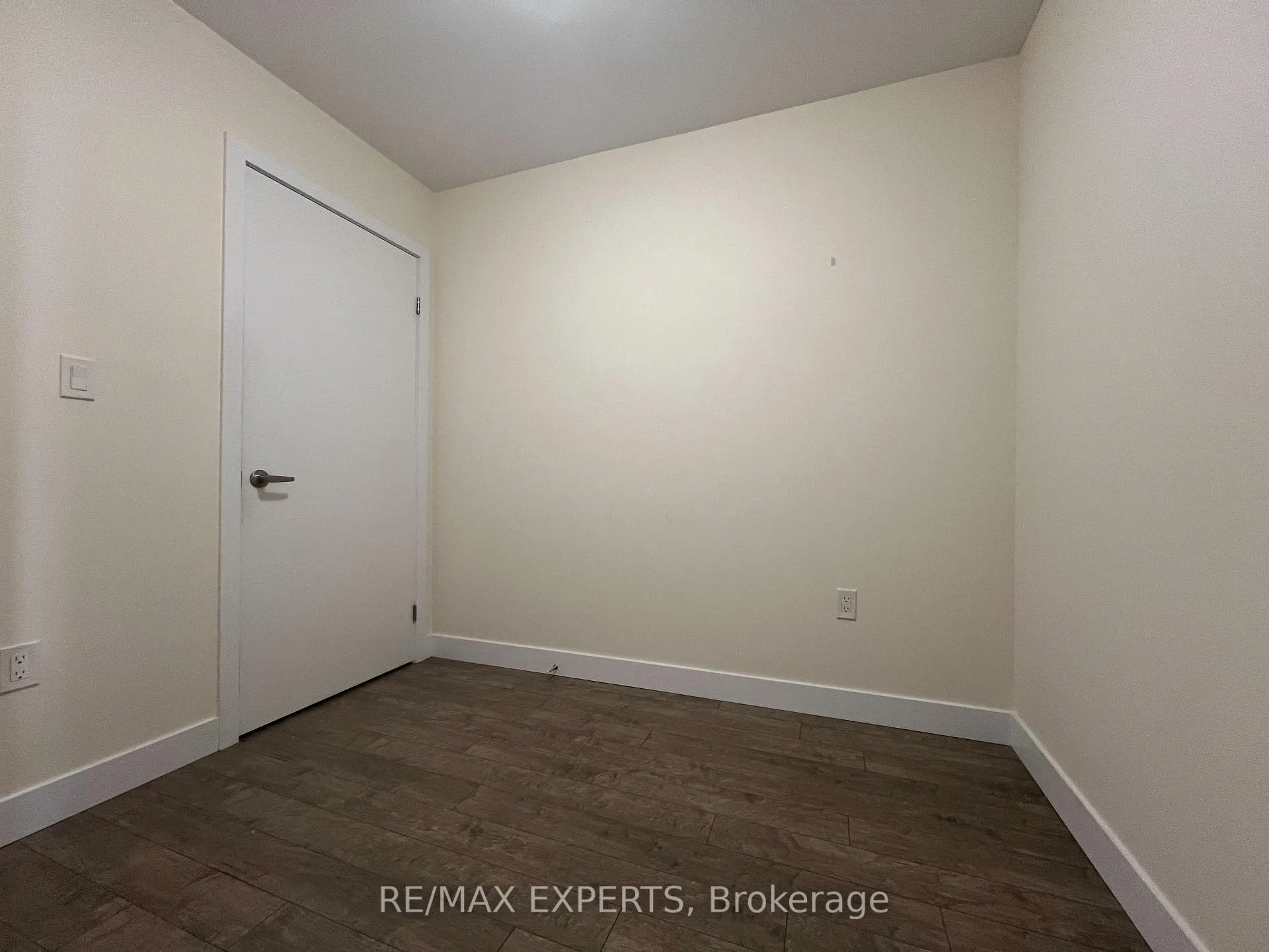 Photo 5 of Unit 1005, 100 Garment Street, Kitchener — HOMEH