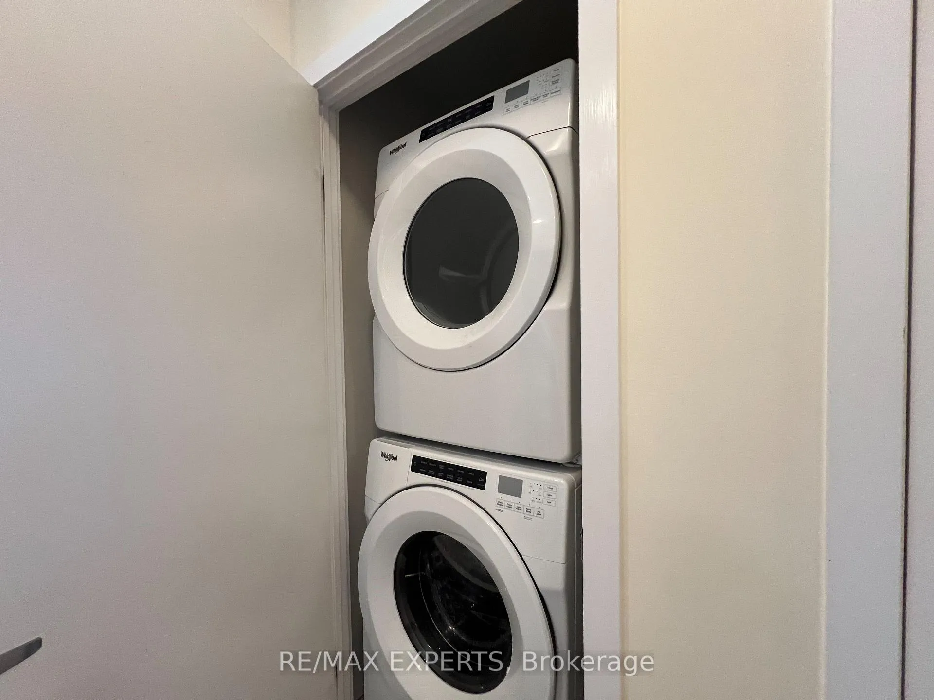 Photo 9 of Unit 1005, 100 Garment Street, Kitchener — HOMEH