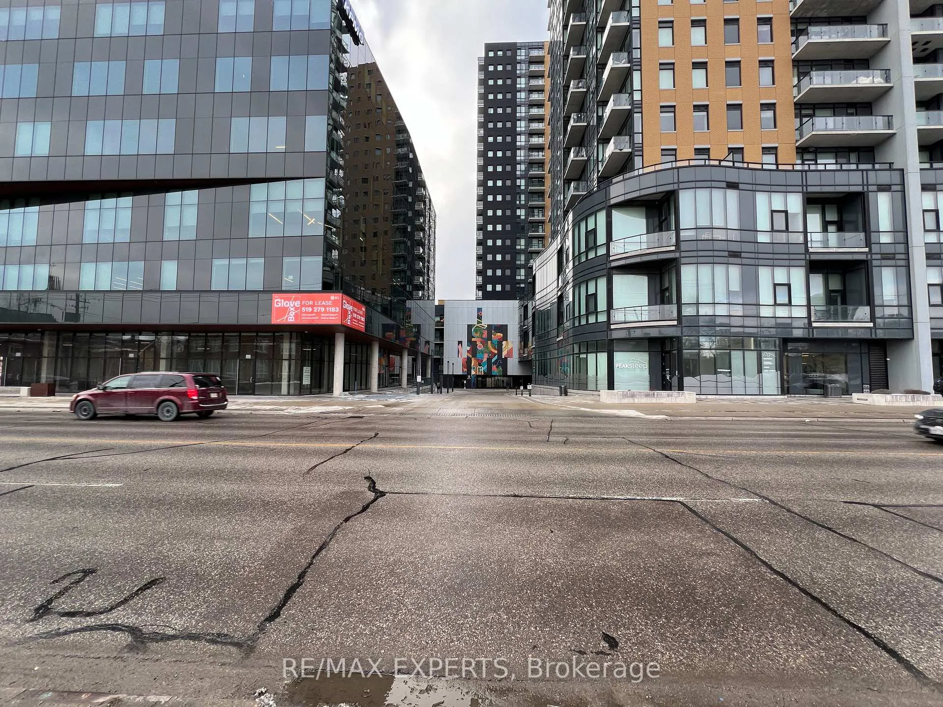 Photo 41 of Unit 1005, 100 Garment Street, Kitchener — HOMEH