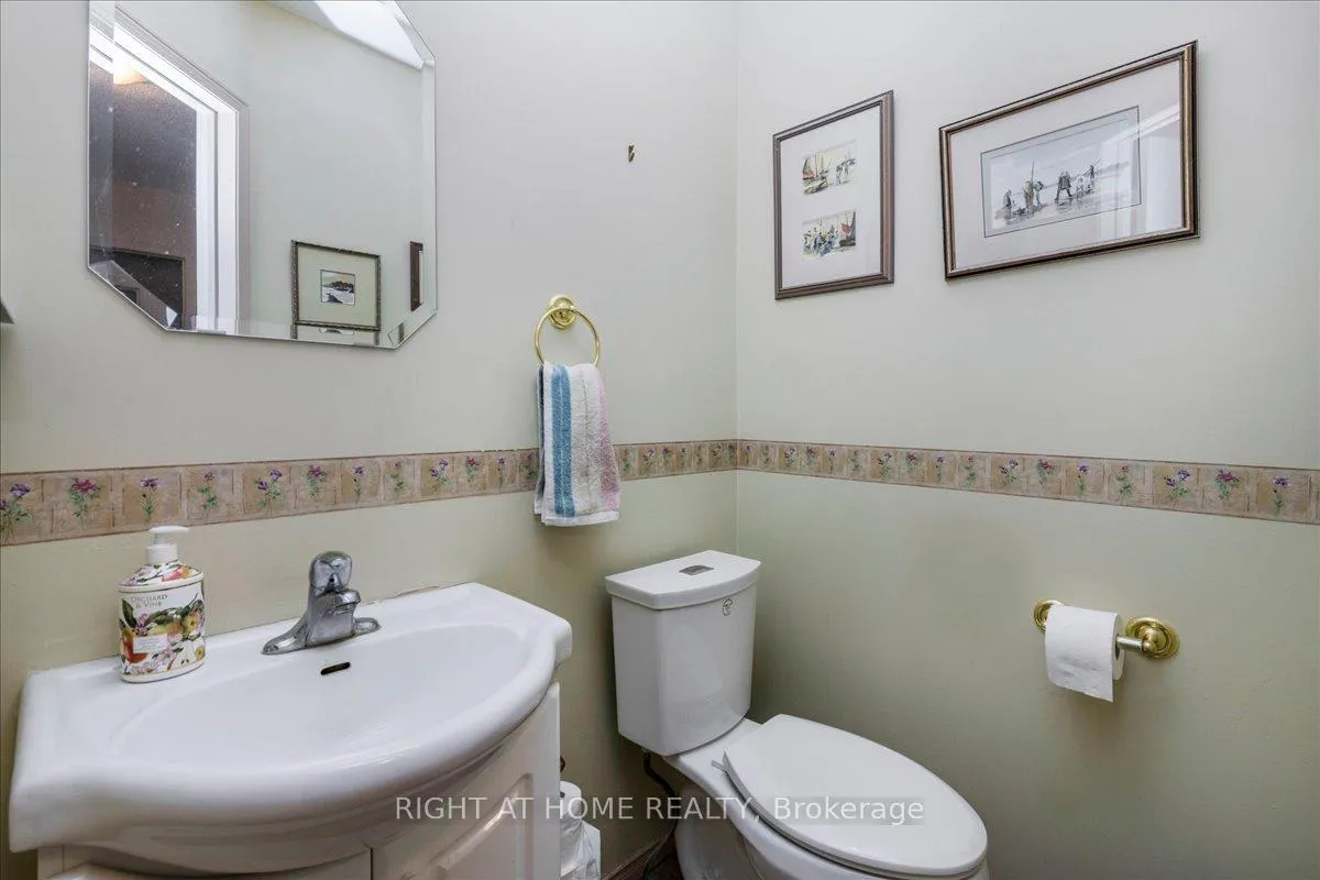 Photo 10 of 142 Leslie Avenue, Barrie, Holly — HOMEH