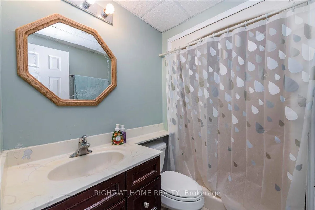 Photo 18 of 142 Leslie Avenue, Barrie, Holly — HOMEH
