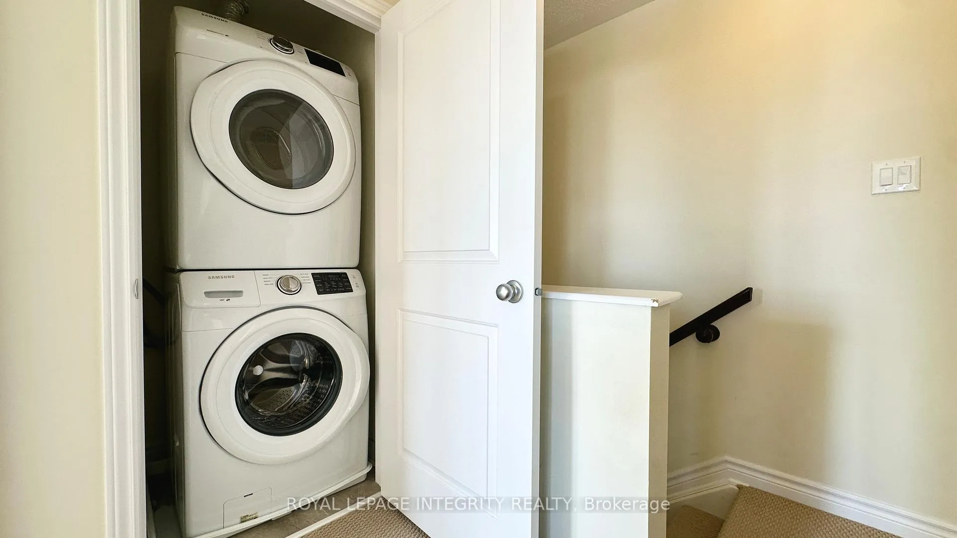 Photo 18 of 522 Clearbrook Drive, Ottawa, Barrhaven - Strandherd — HOMEH
