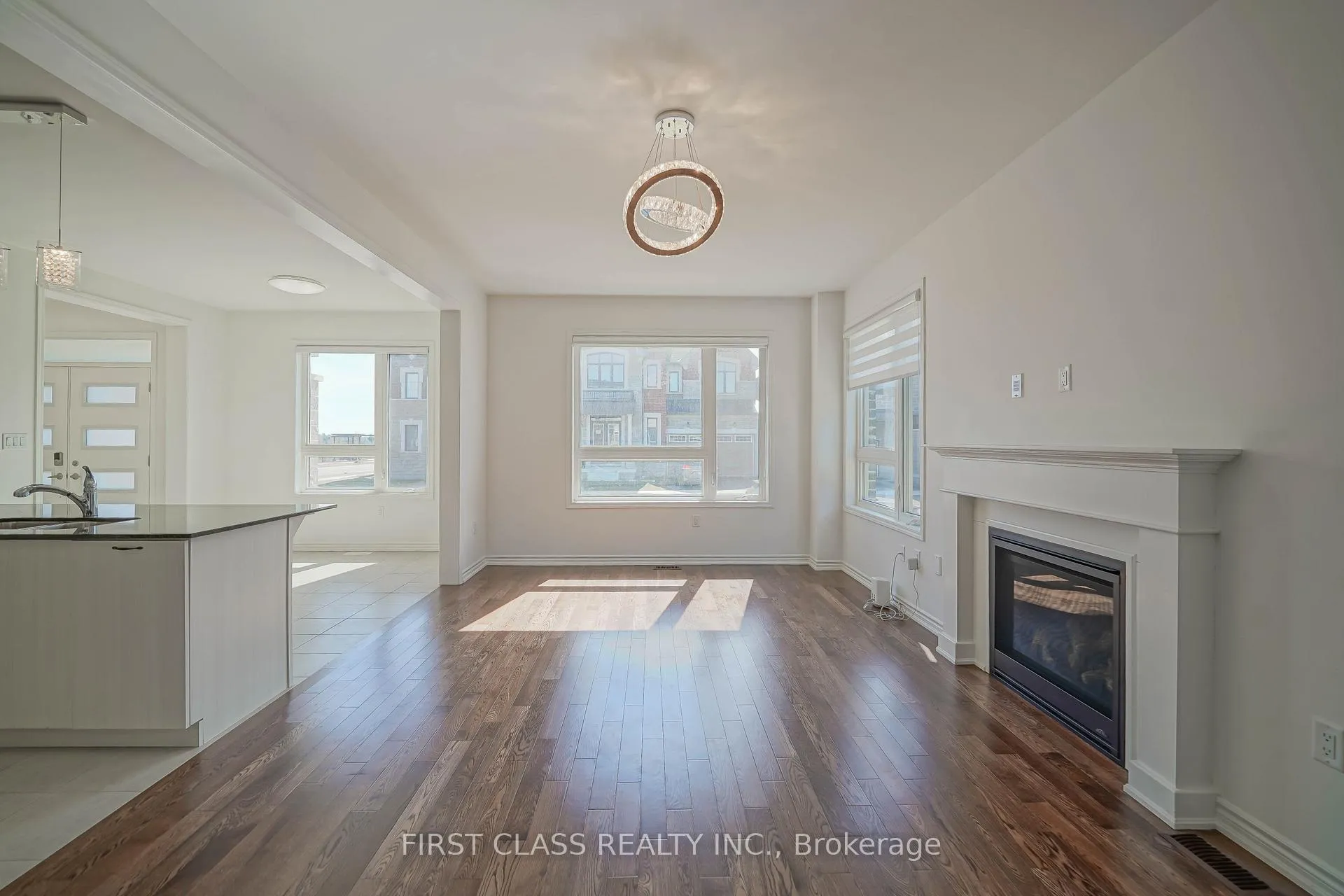 Photo 9 of 1475 mockingbird Square, Pickering, Rural Pickering — HOMEH
