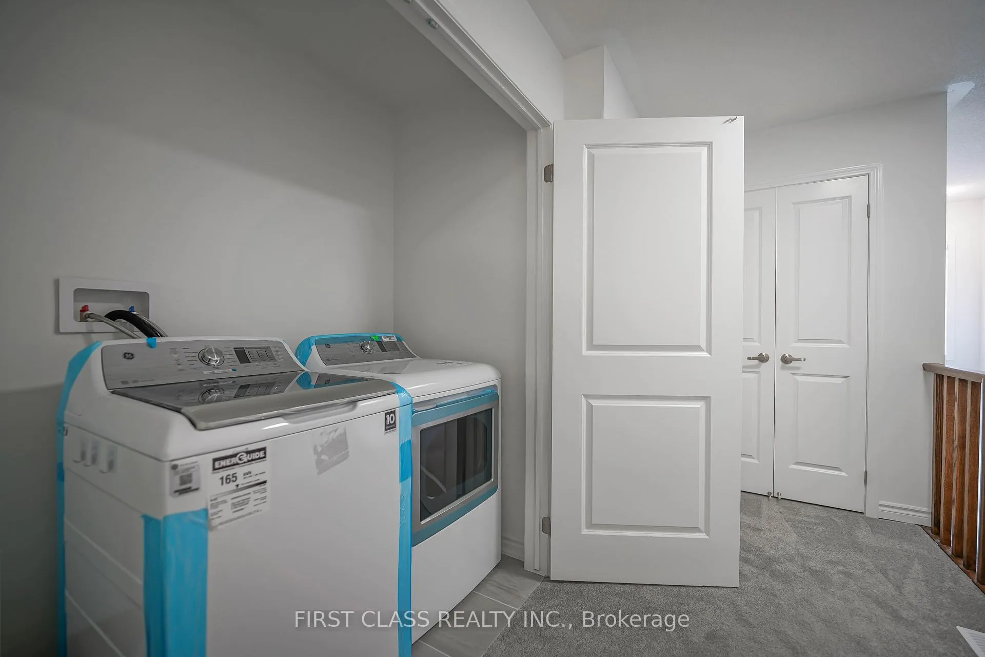 Photo 11 of 1475 mockingbird Square, Pickering, Rural Pickering — HOMEH