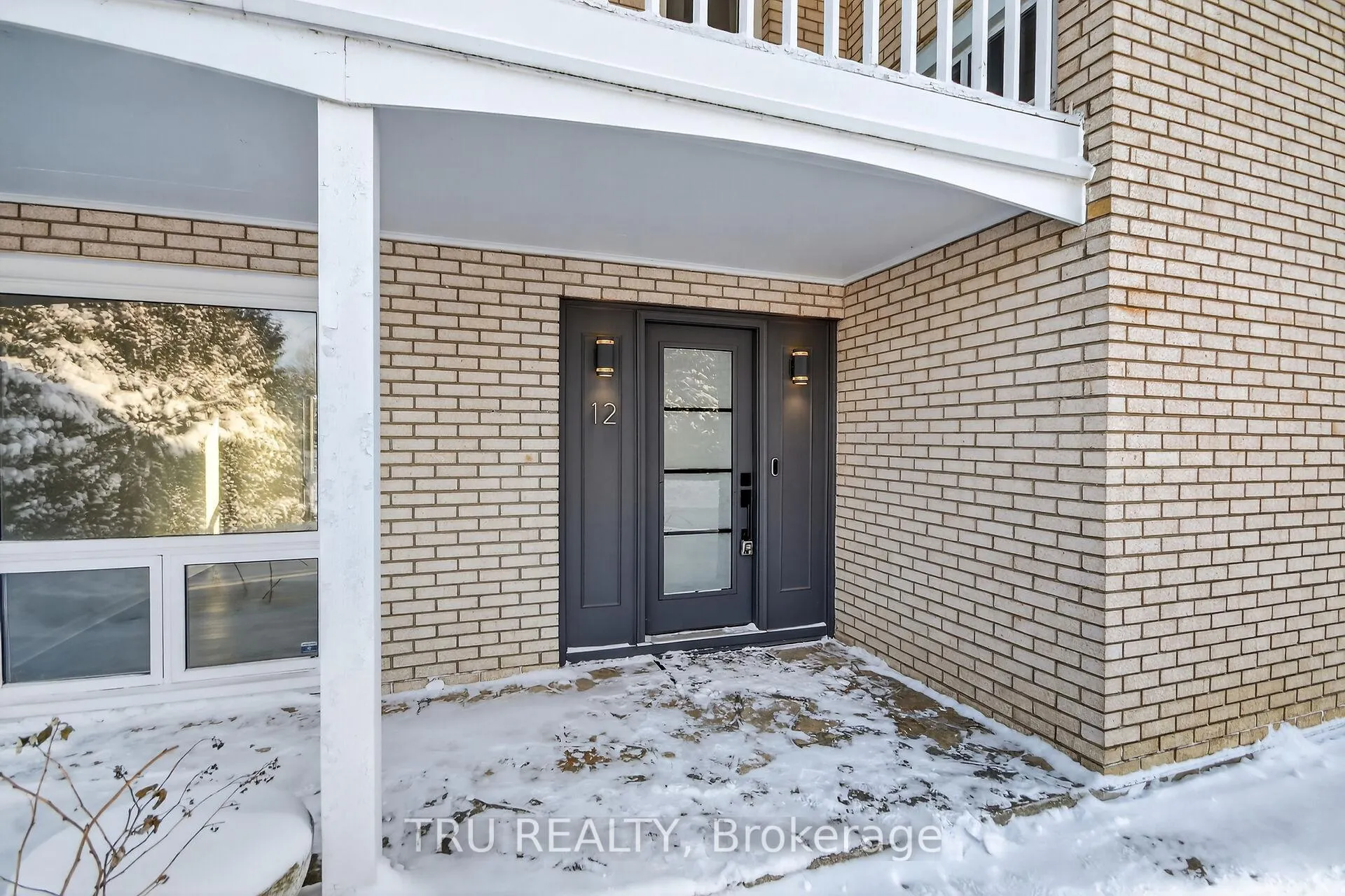 Photo 4 of 12 Apache Crescent, Ottawa, City View/Skyline/Fisher Heights/Parkwood Hills — HOMEH