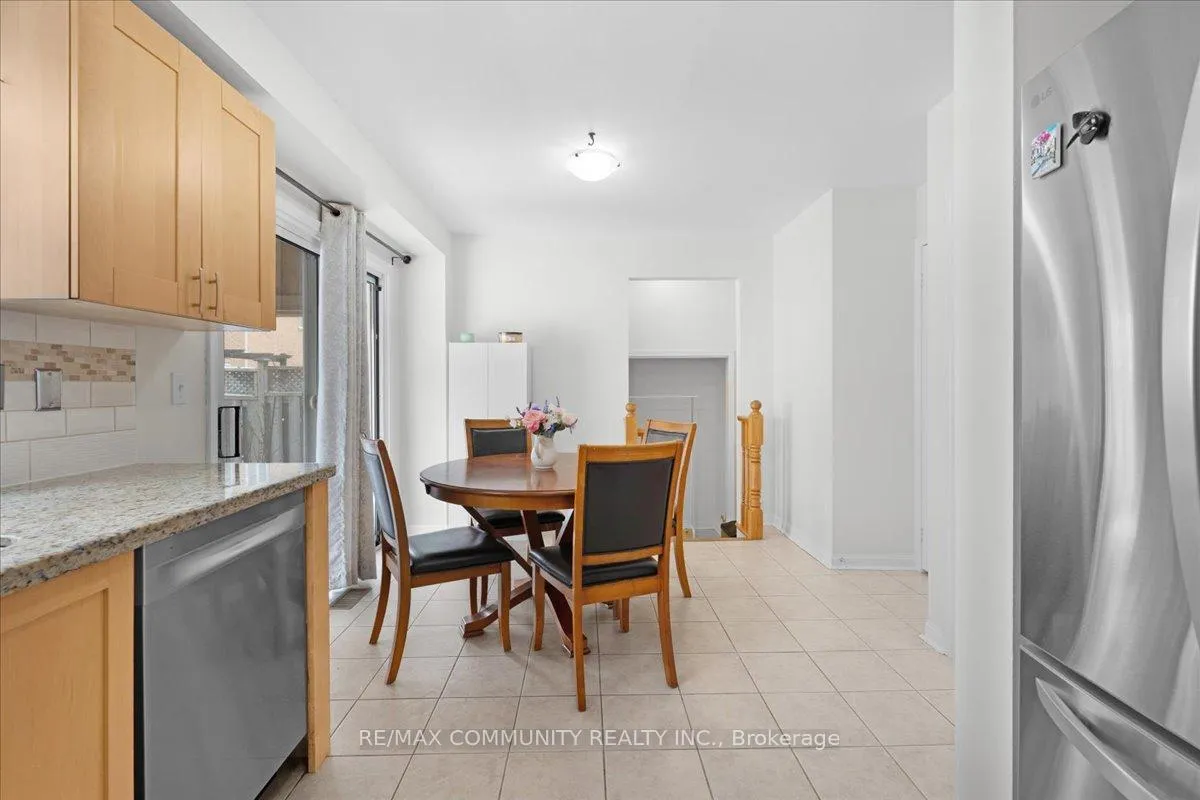 Photo 12 of 88 Mainland Crescent, Vaughan, Vellore Village — HOMEH