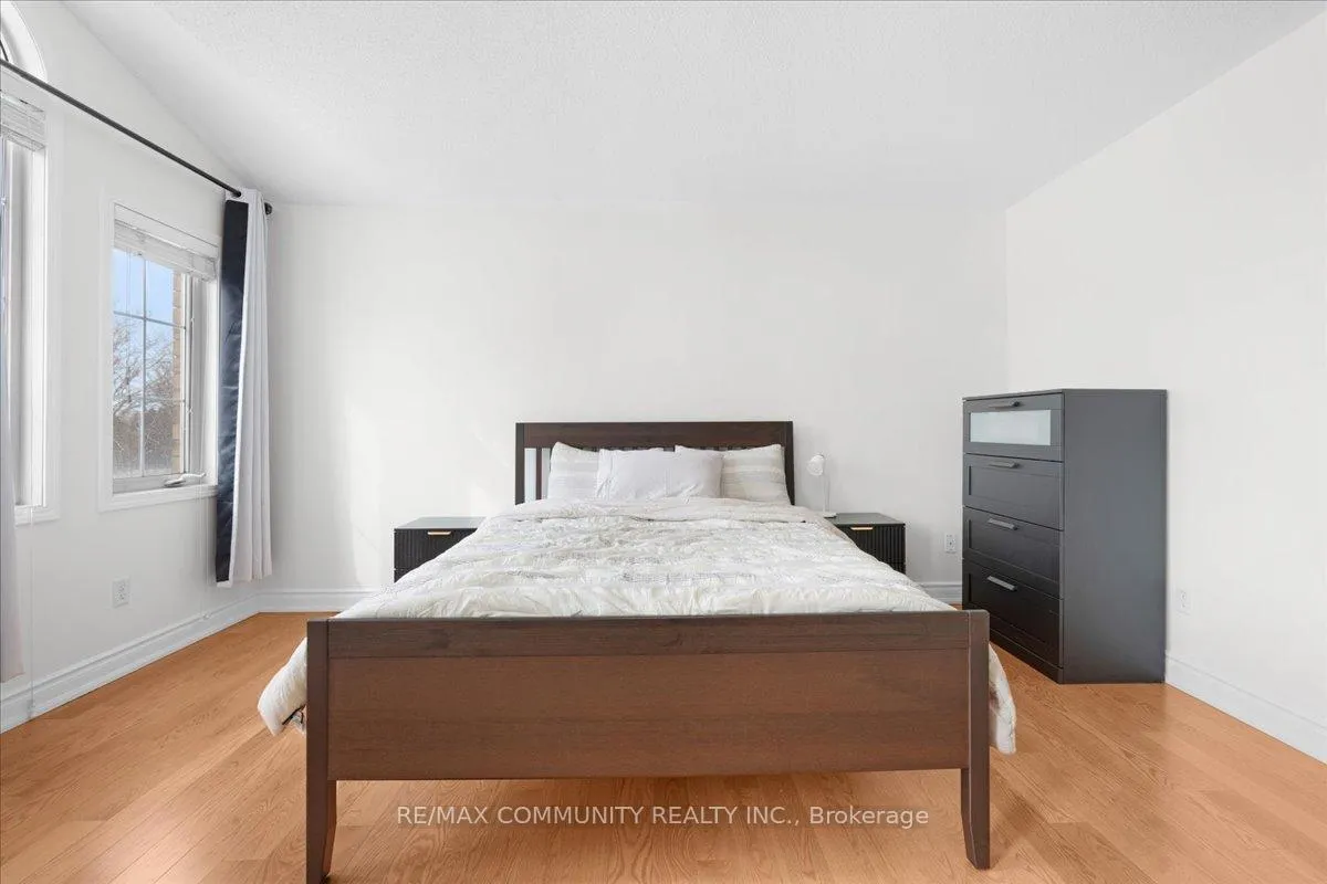 Photo 17 of 88 Mainland Crescent, Vaughan, Vellore Village — HOMEH