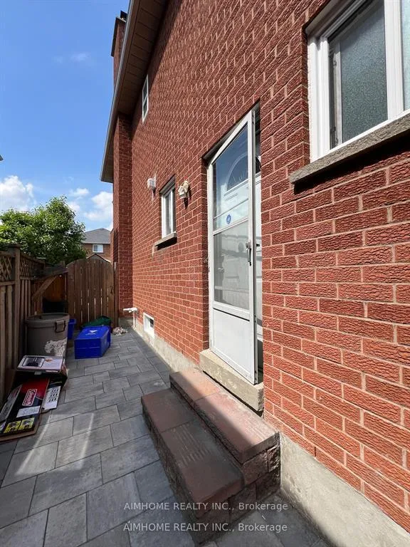 Photo 2 of Unit lower, 116 Elson Street, Markham, Middlefield — HOMEH