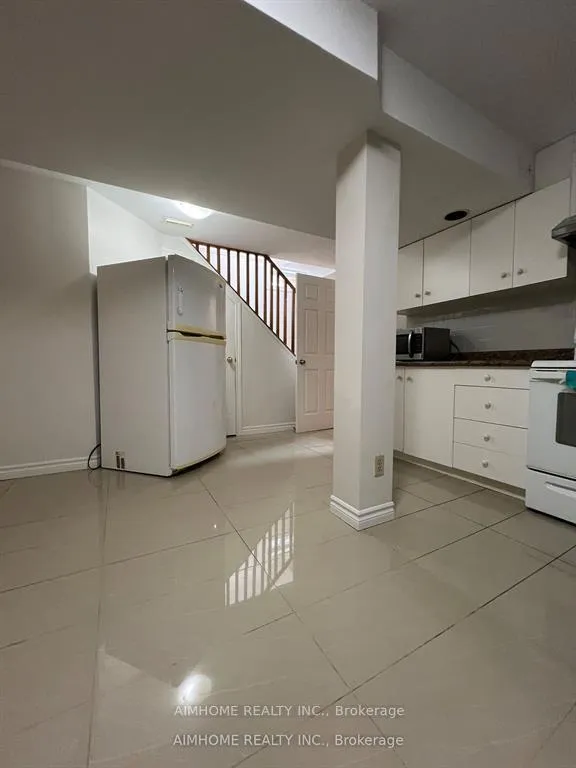 Photo 4 of Unit lower, 116 Elson Street, Markham, Middlefield — HOMEH