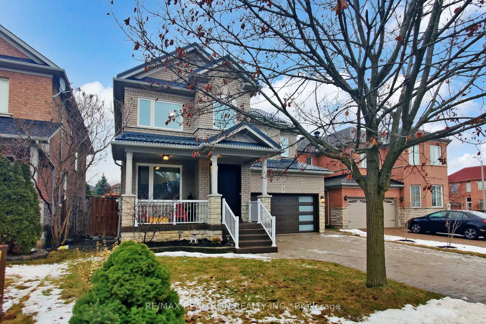 Photo 2 of 7 Honeyview Street, Vaughan, Patterson — HOMEH