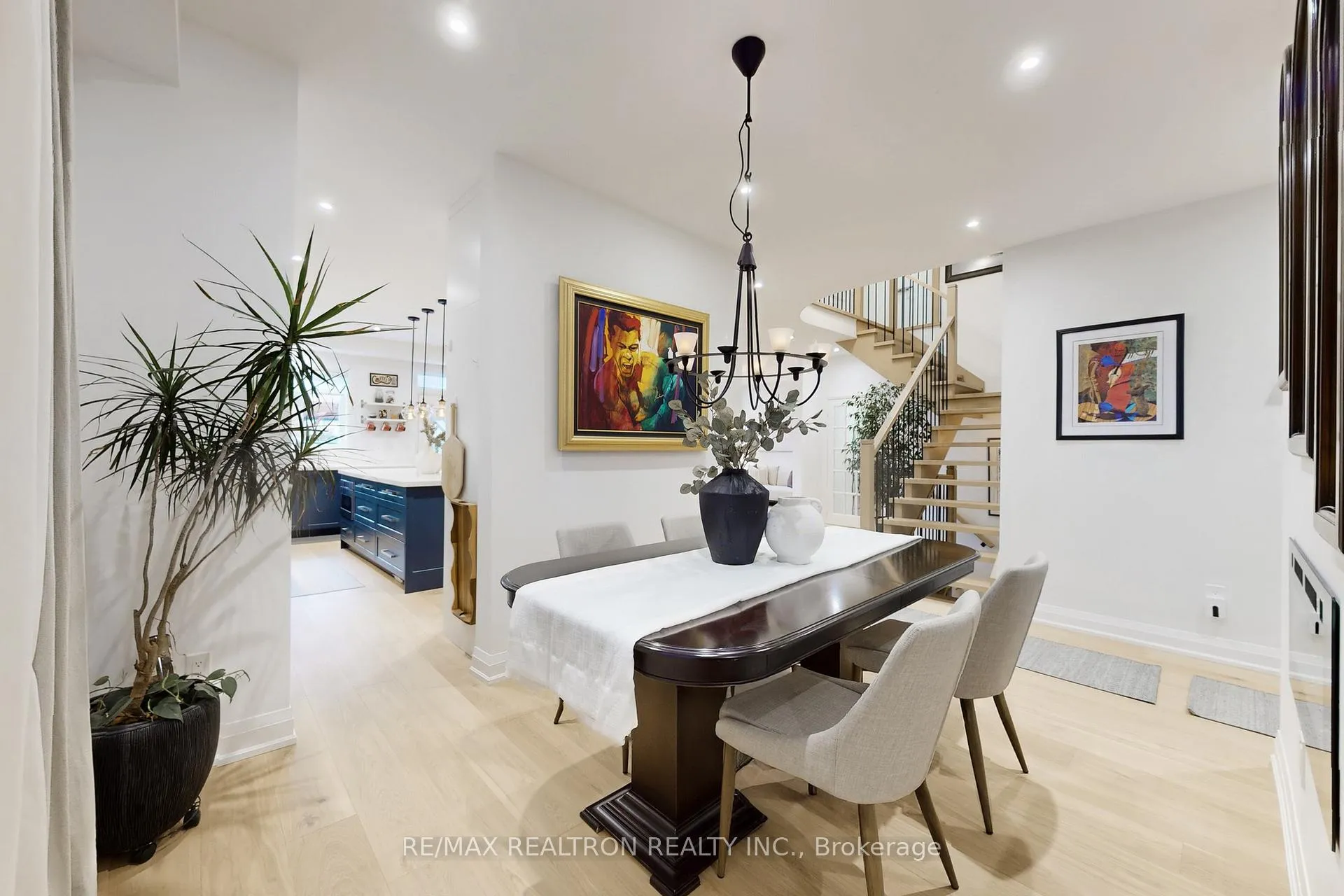 Photo 18 of 7 Honeyview Street, Vaughan, Patterson — HOMEH