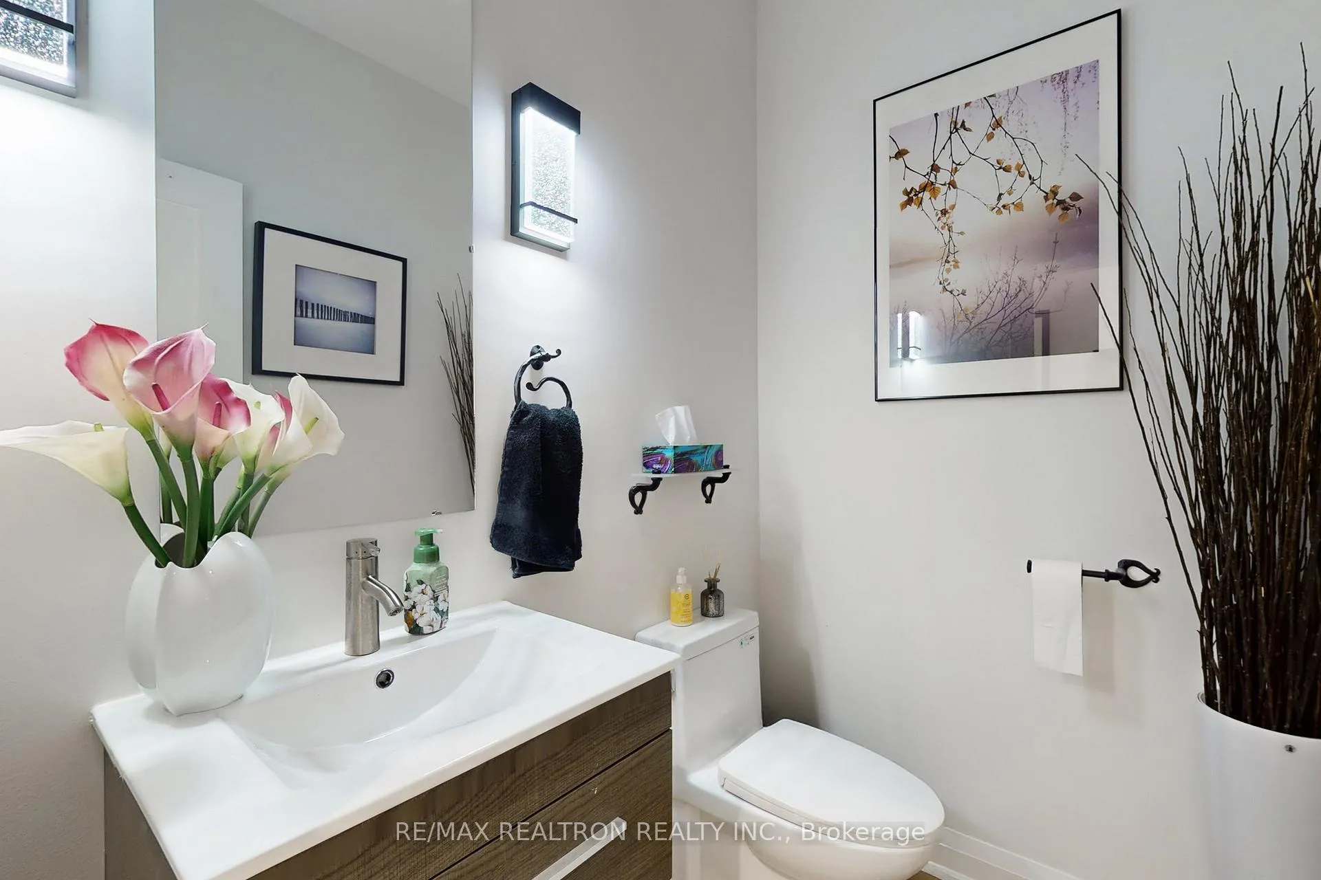 Photo 21 of 7 Honeyview Street, Vaughan, Patterson — HOMEH