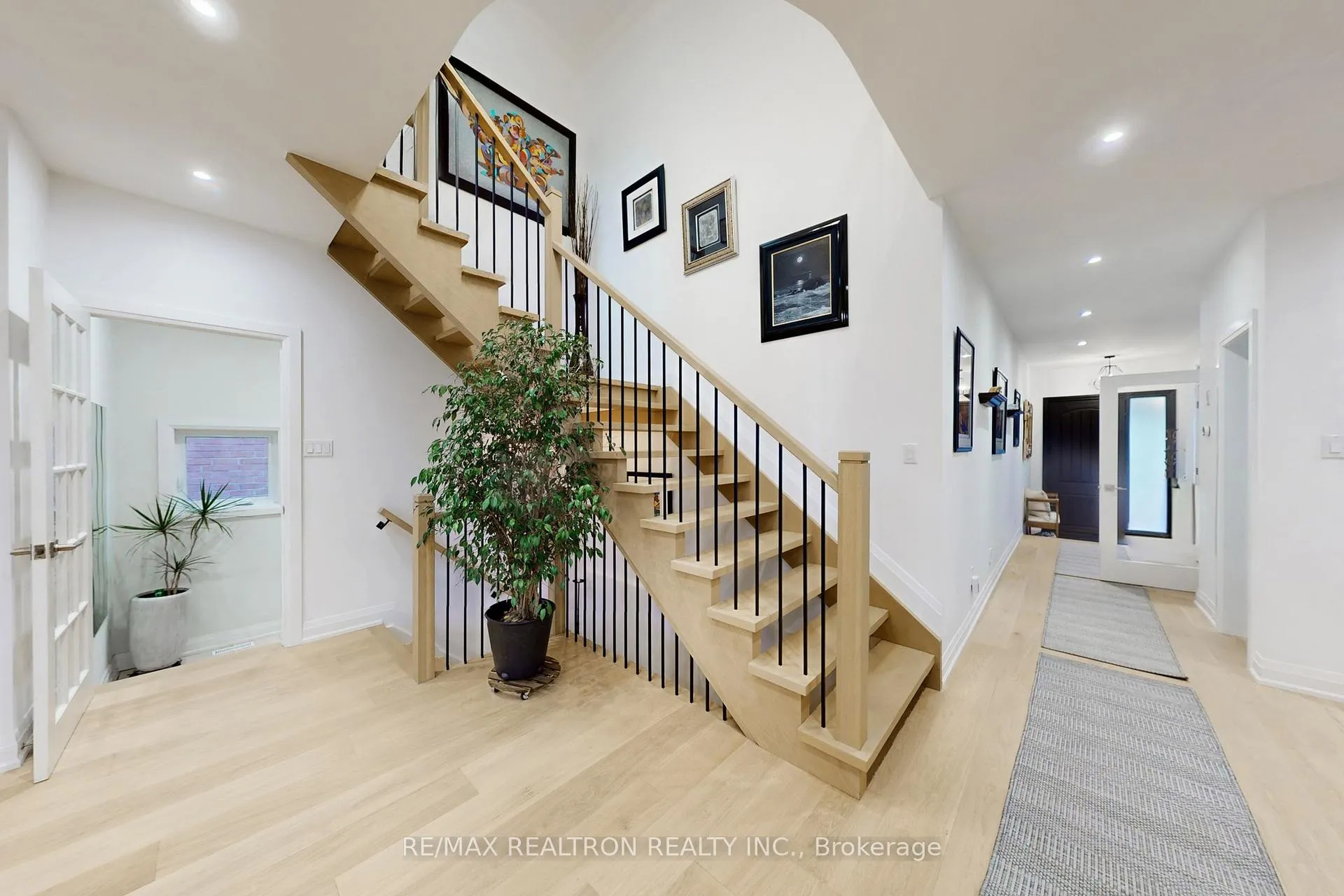 Photo 24 of 7 Honeyview Street, Vaughan, Patterson — HOMEH