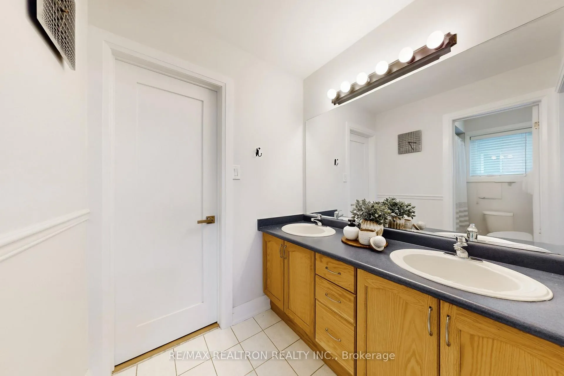 Photo 33 of 7 Honeyview Street, Vaughan, Patterson — HOMEH