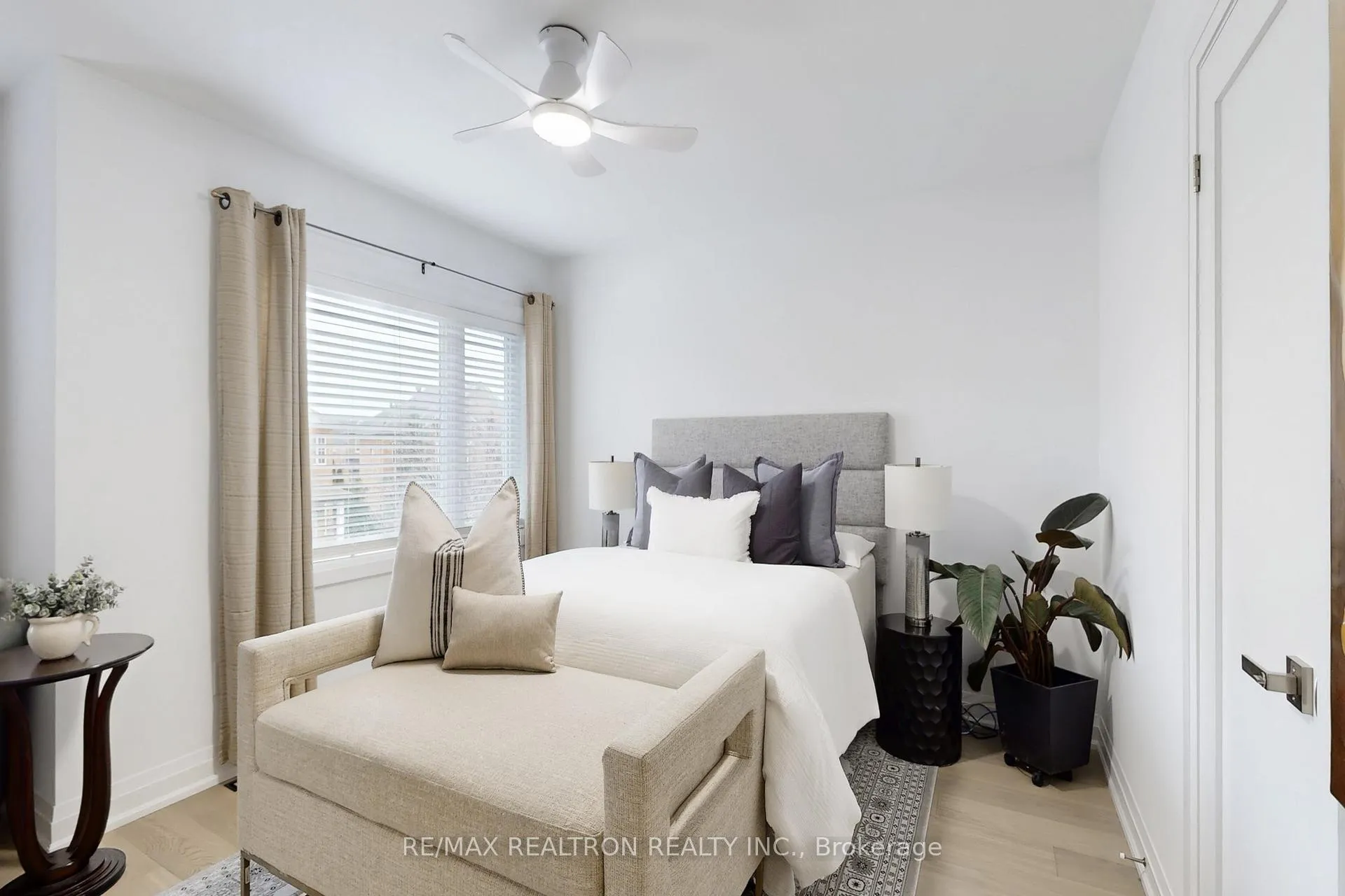Photo 34 of 7 Honeyview Street, Vaughan, Patterson — HOMEH