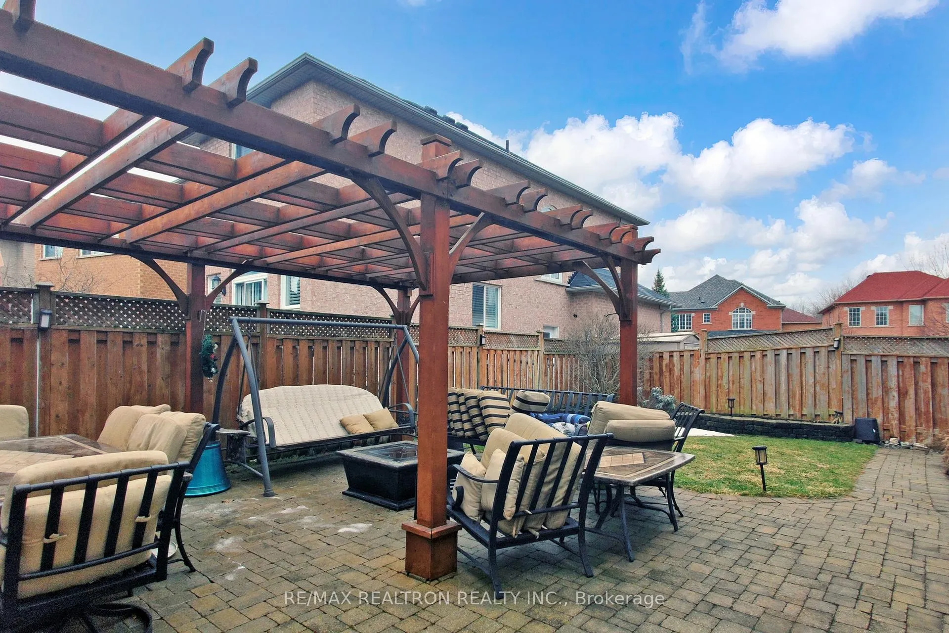 Photo 46 of 7 Honeyview Street, Vaughan, Patterson — HOMEH
