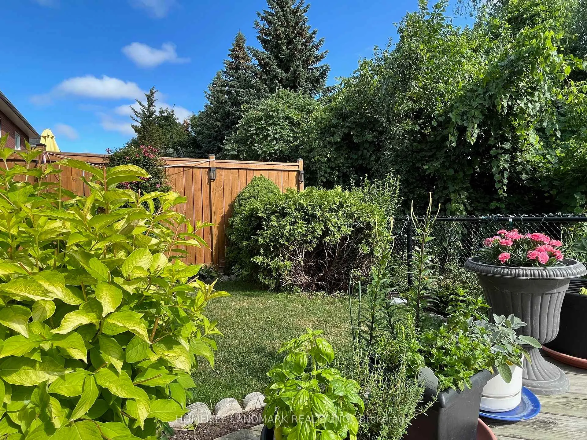 Photo 33 of 156 Pressed Brick Drive, Brampton, Brampton North — HOMEH