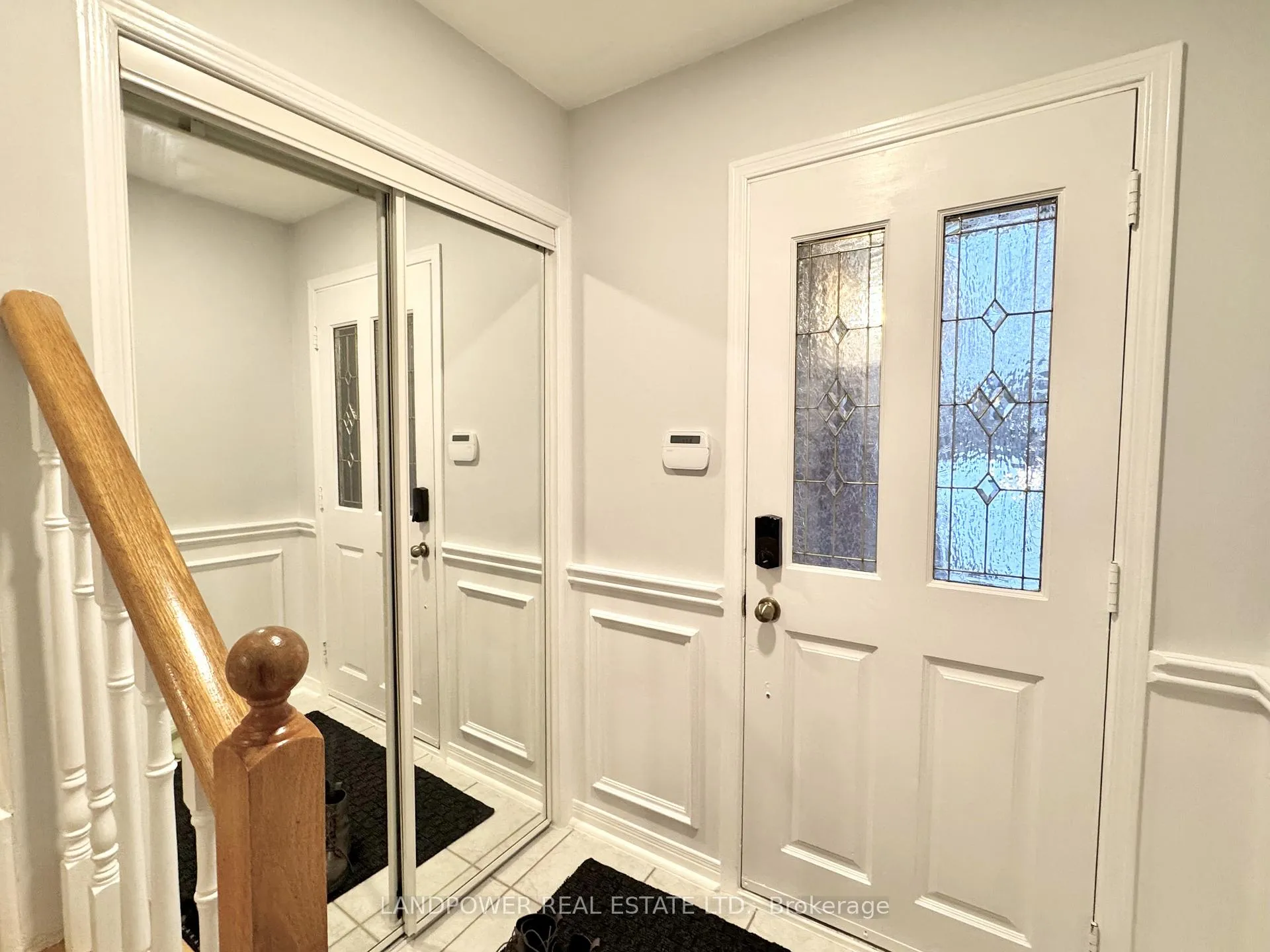 Photo 4 of 167 Silver Arrow Crescent, Vaughan, Maple — HOMEH