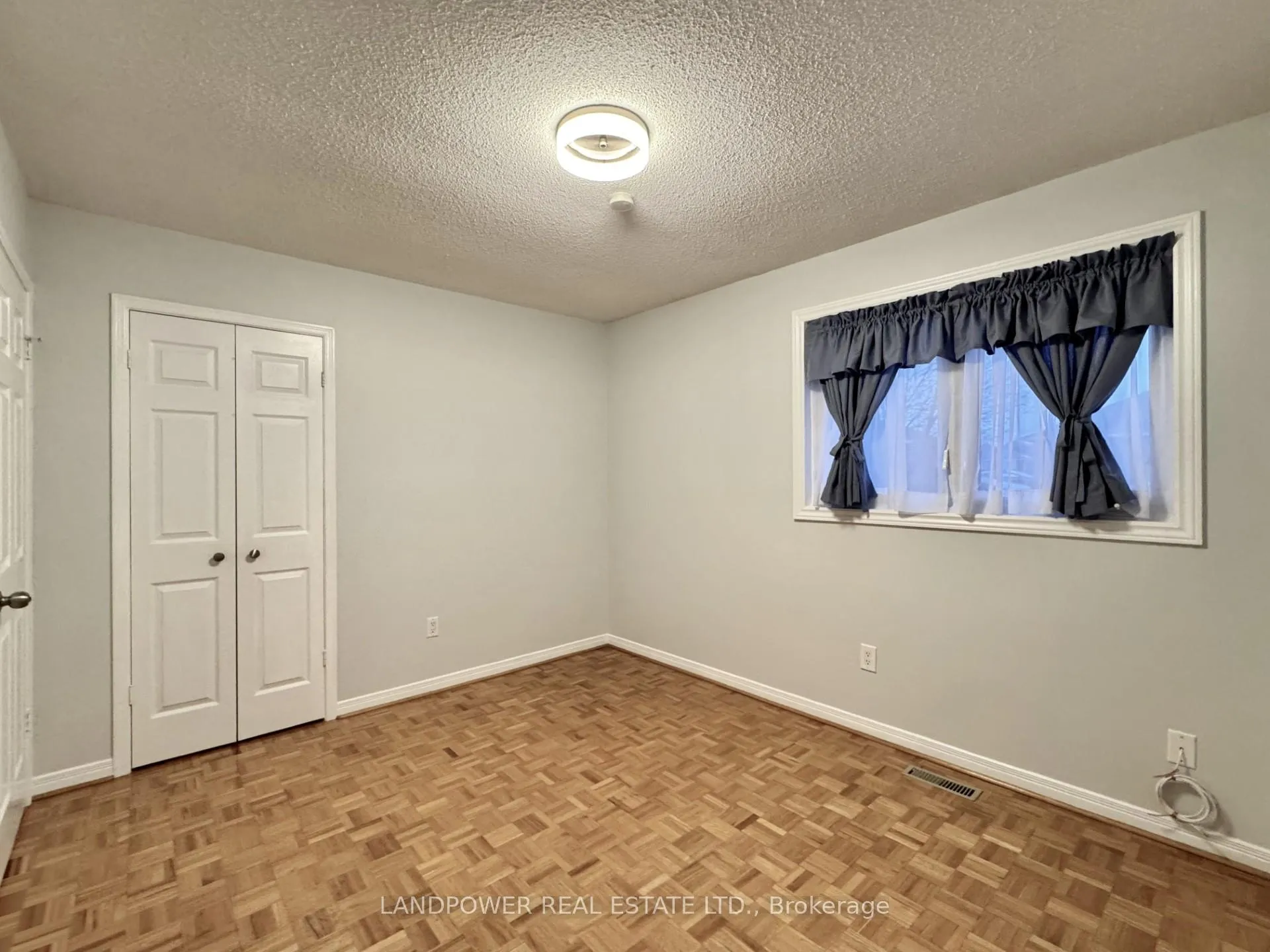 Photo 19 of 167 Silver Arrow Crescent, Vaughan, Maple — HOMEH