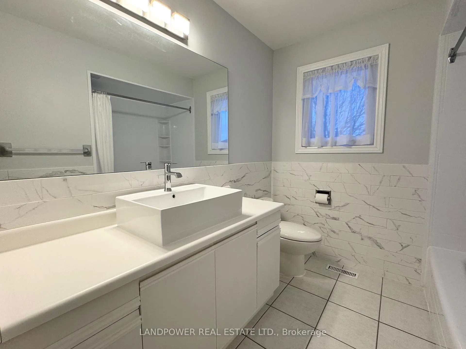 Photo 20 of 167 Silver Arrow Crescent, Vaughan, Maple — HOMEH