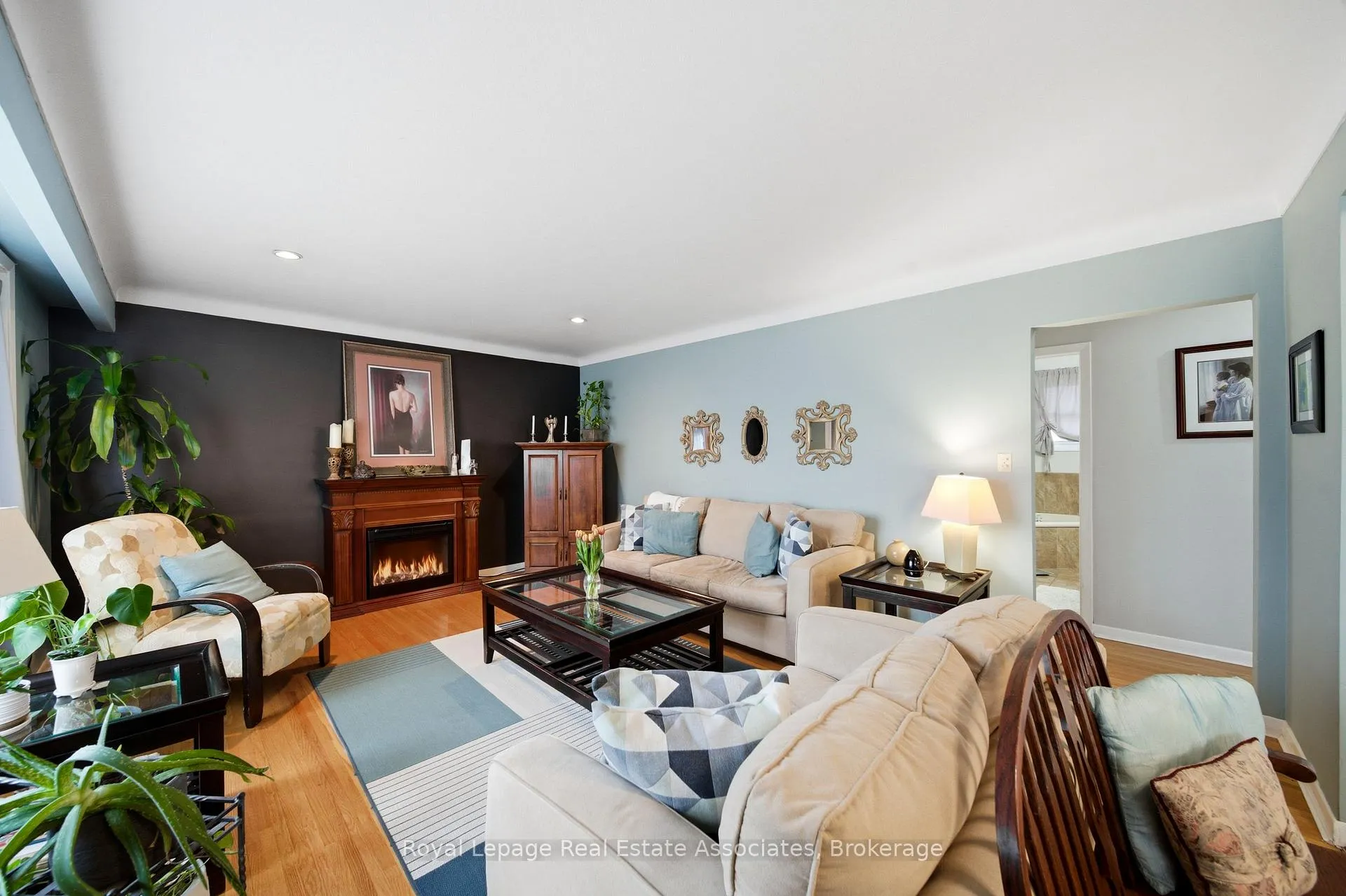 Photo 8 of 4018 Montcalm Crescent, Niagara Falls, Chippawa — HOMEH