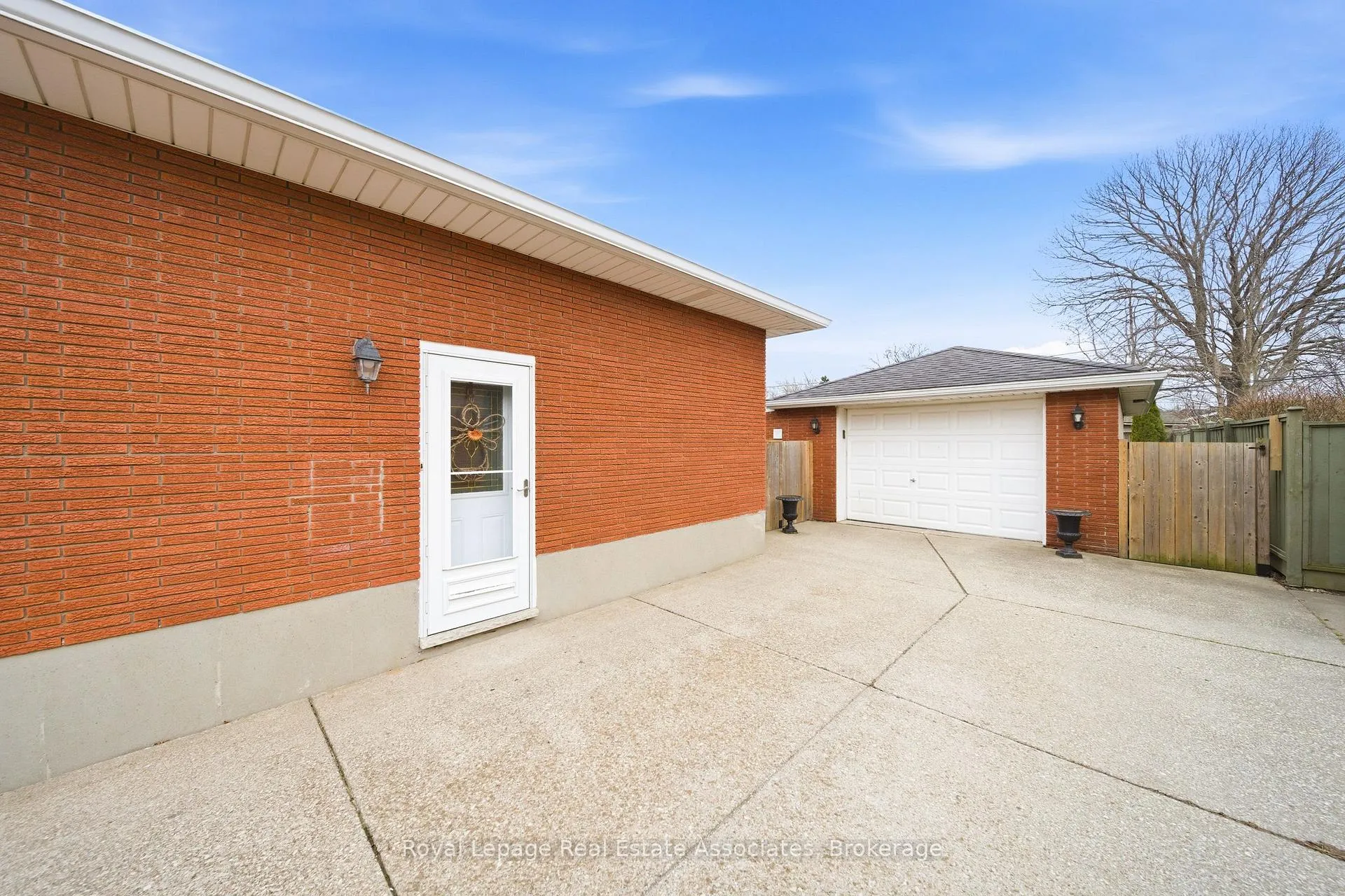 Photo 24 of 4018 Montcalm Crescent, Niagara Falls, Chippawa — HOMEH