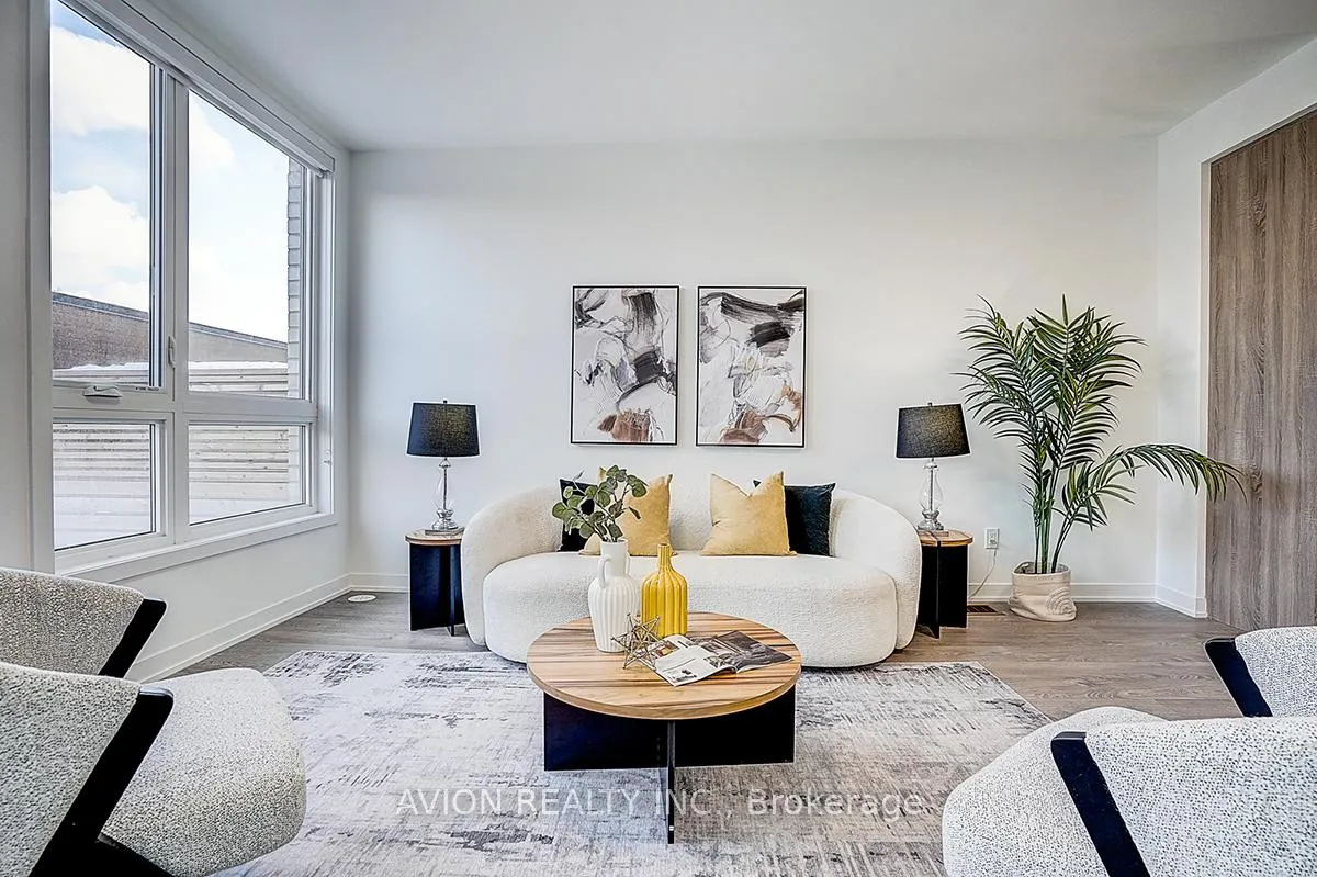 Photo 20 of 112 Green Gardens Boulevard, Toronto, Englemount-Lawrence — HOMEH
