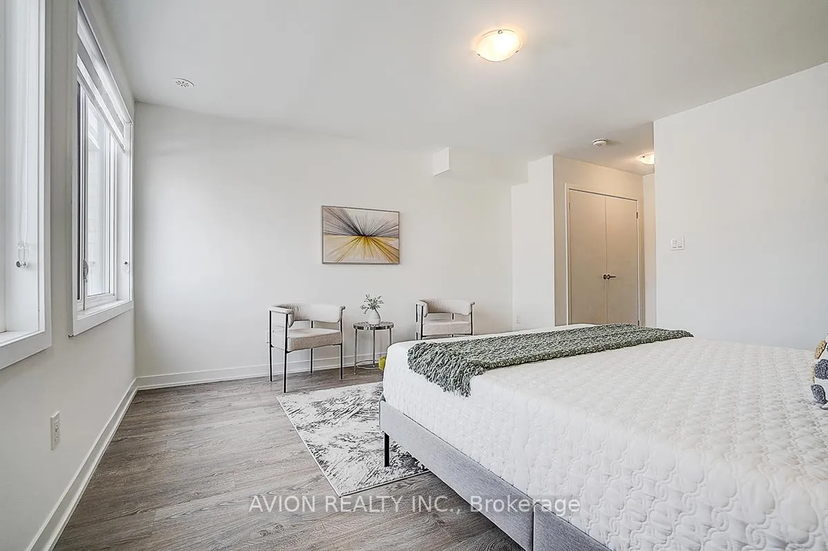 Photo 32 of 112 Green Gardens Boulevard, Toronto, Englemount-Lawrence — HOMEH