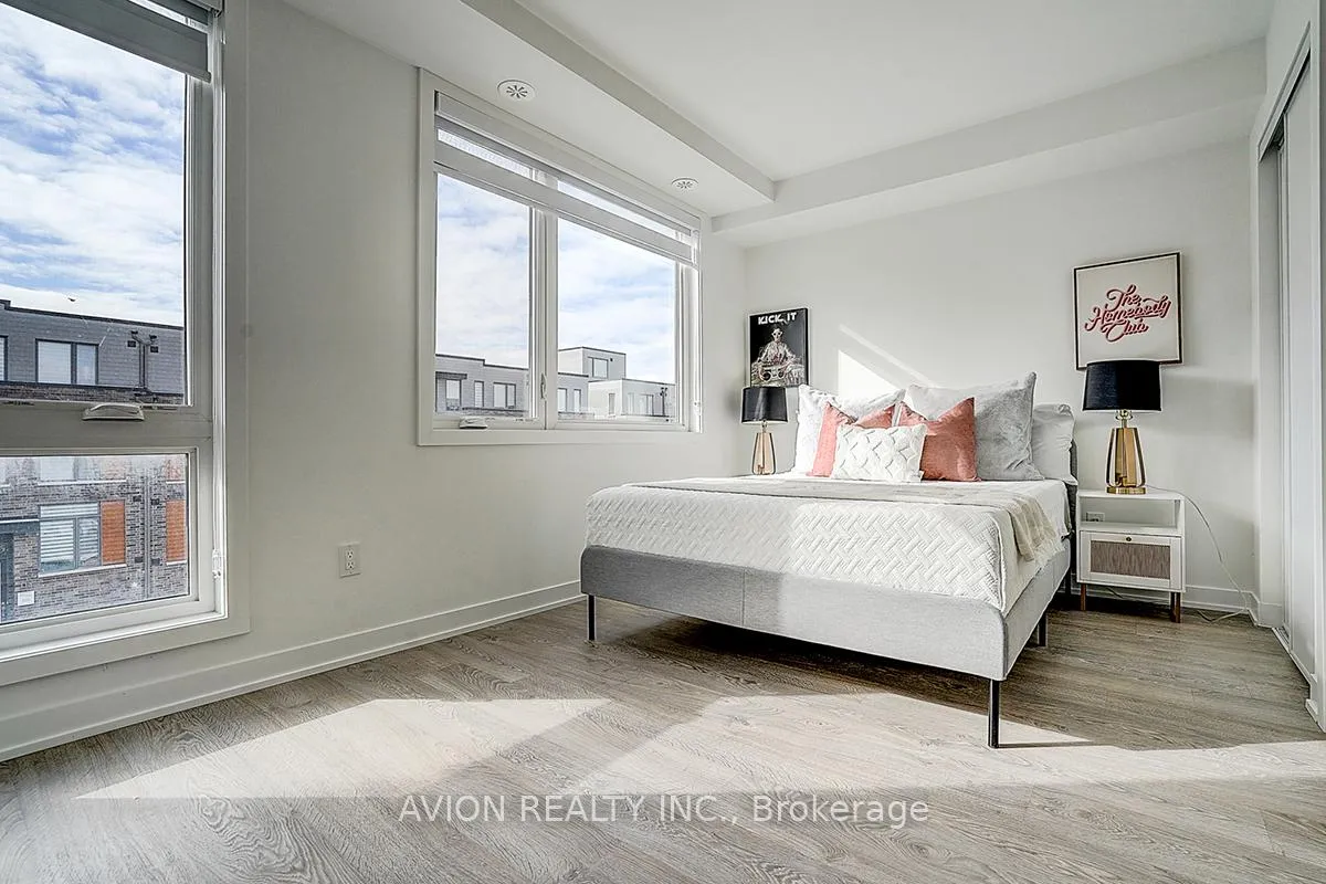 Photo 35 of 112 Green Gardens Boulevard, Toronto, Englemount-Lawrence — HOMEH