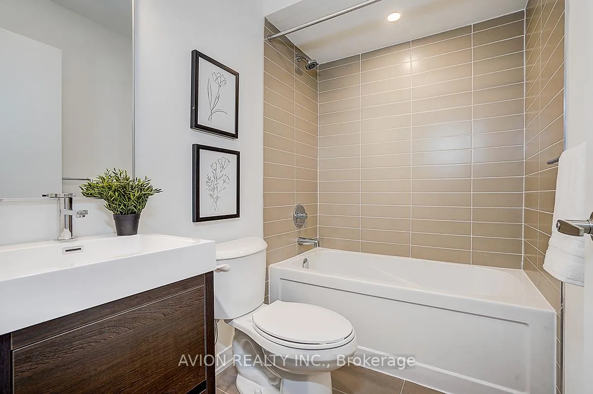 Photo 37 of 112 Green Gardens Boulevard, Toronto, Englemount-Lawrence — HOMEH