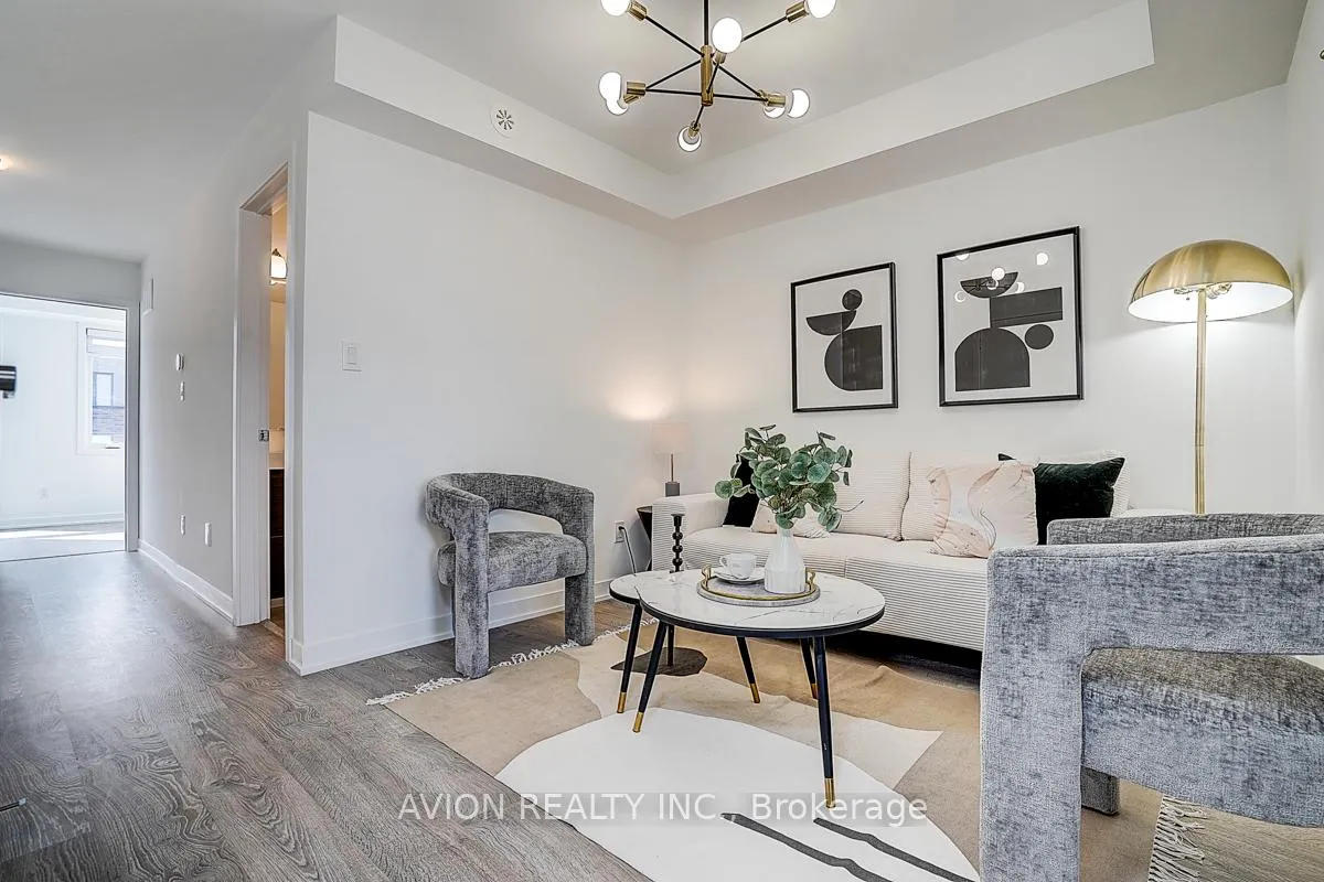 Photo 38 of 112 Green Gardens Boulevard, Toronto, Englemount-Lawrence — HOMEH