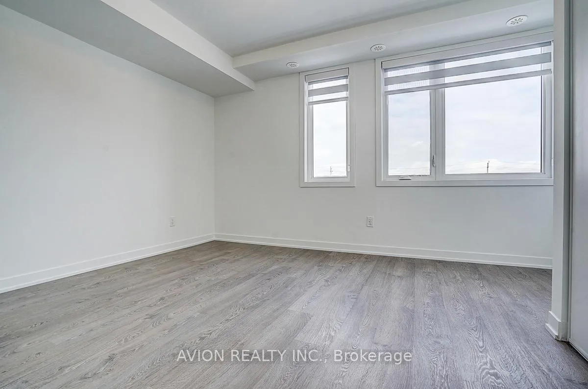 Photo 40 of 112 Green Gardens Boulevard, Toronto, Englemount-Lawrence — HOMEH