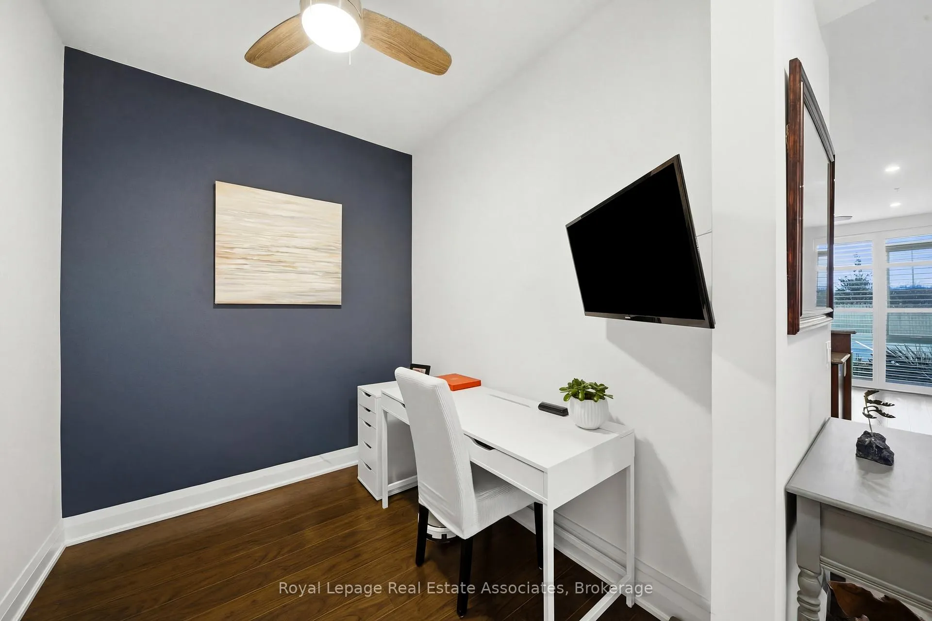Photo 6 of Unit 114, 16 Concord Place, Grimsby, Grimsby Beach — HOMEH