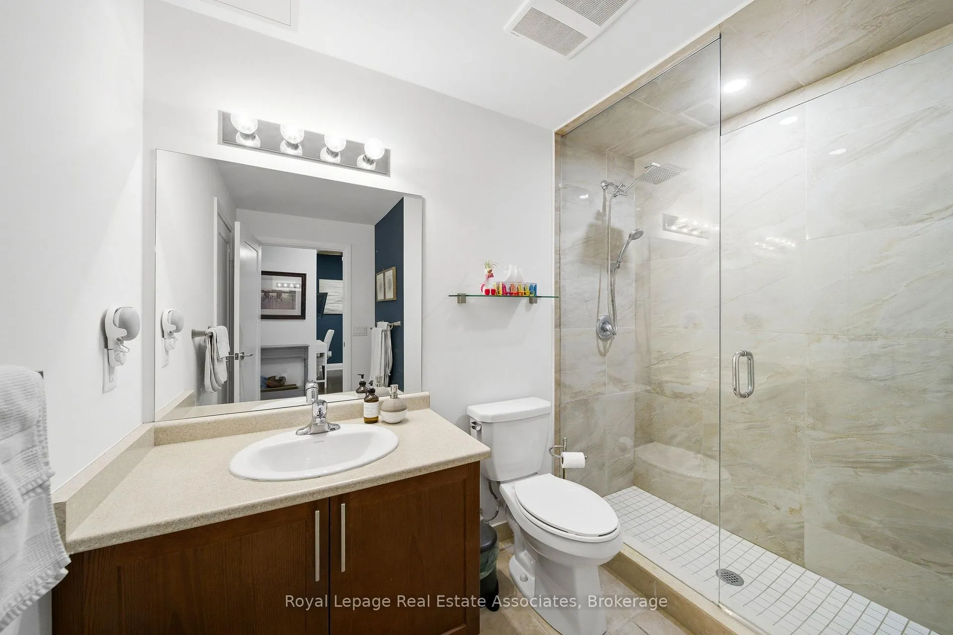 Photo 8 of Unit 114, 16 Concord Place, Grimsby, Grimsby Beach — HOMEH