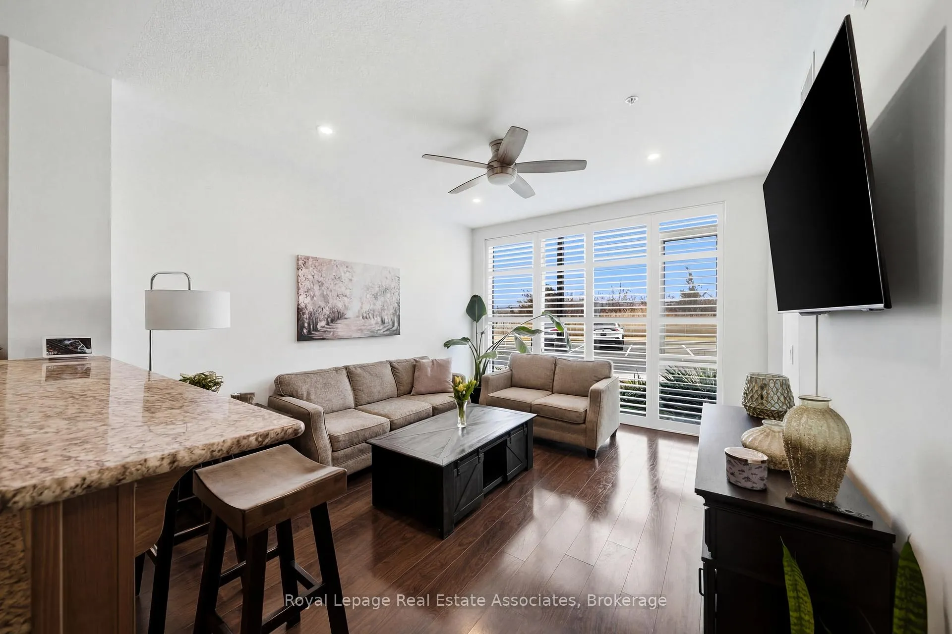 Photo 9 of Unit 114, 16 Concord Place, Grimsby, Grimsby Beach — HOMEH