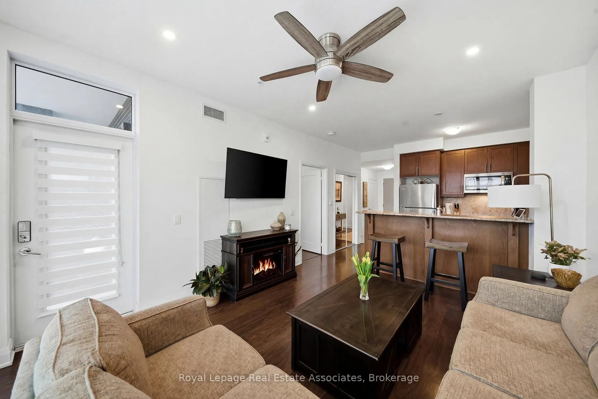 Photo 11 of Unit 114, 16 Concord Place, Grimsby, Grimsby Beach — HOMEH