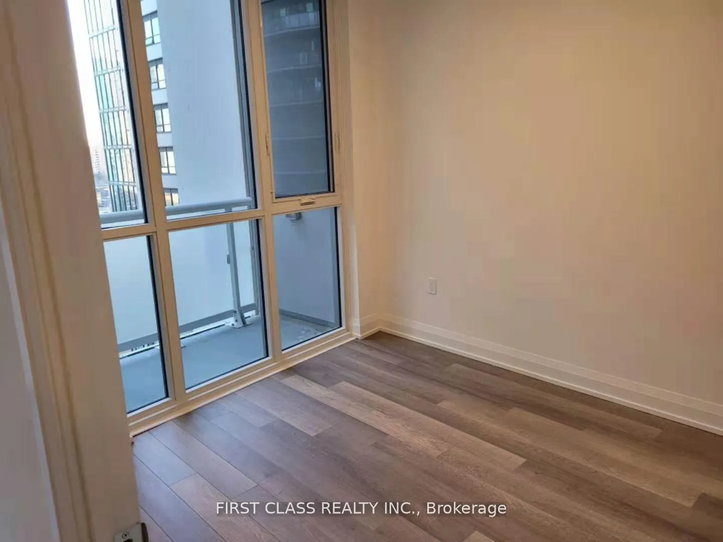Photo 10 of Unit 911, 77 Mutual Street, Toronto, Church-Yonge Corridor — HOMEH